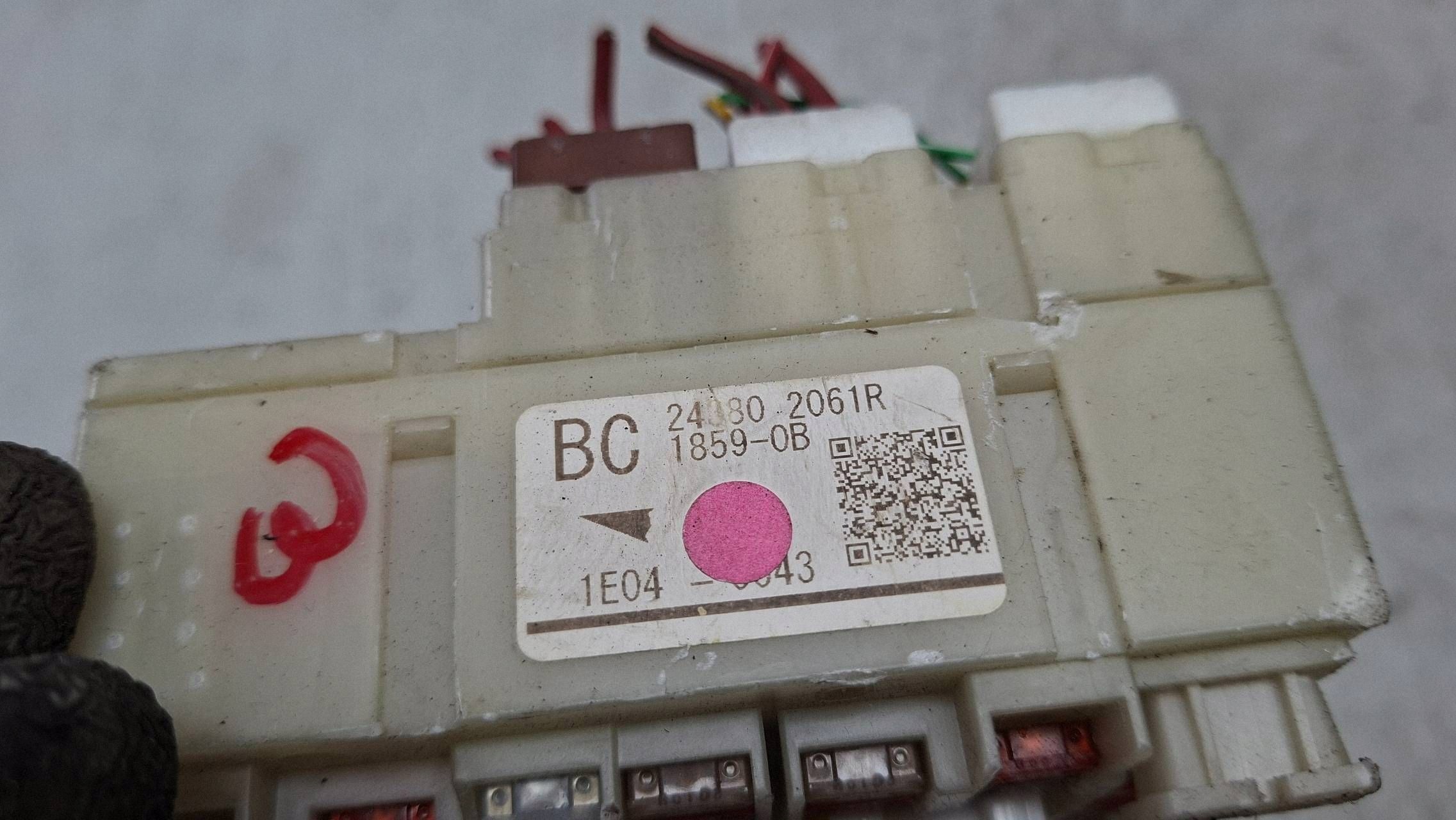 Module fusibles 243802061R RENAULT MEGANE E-TECH