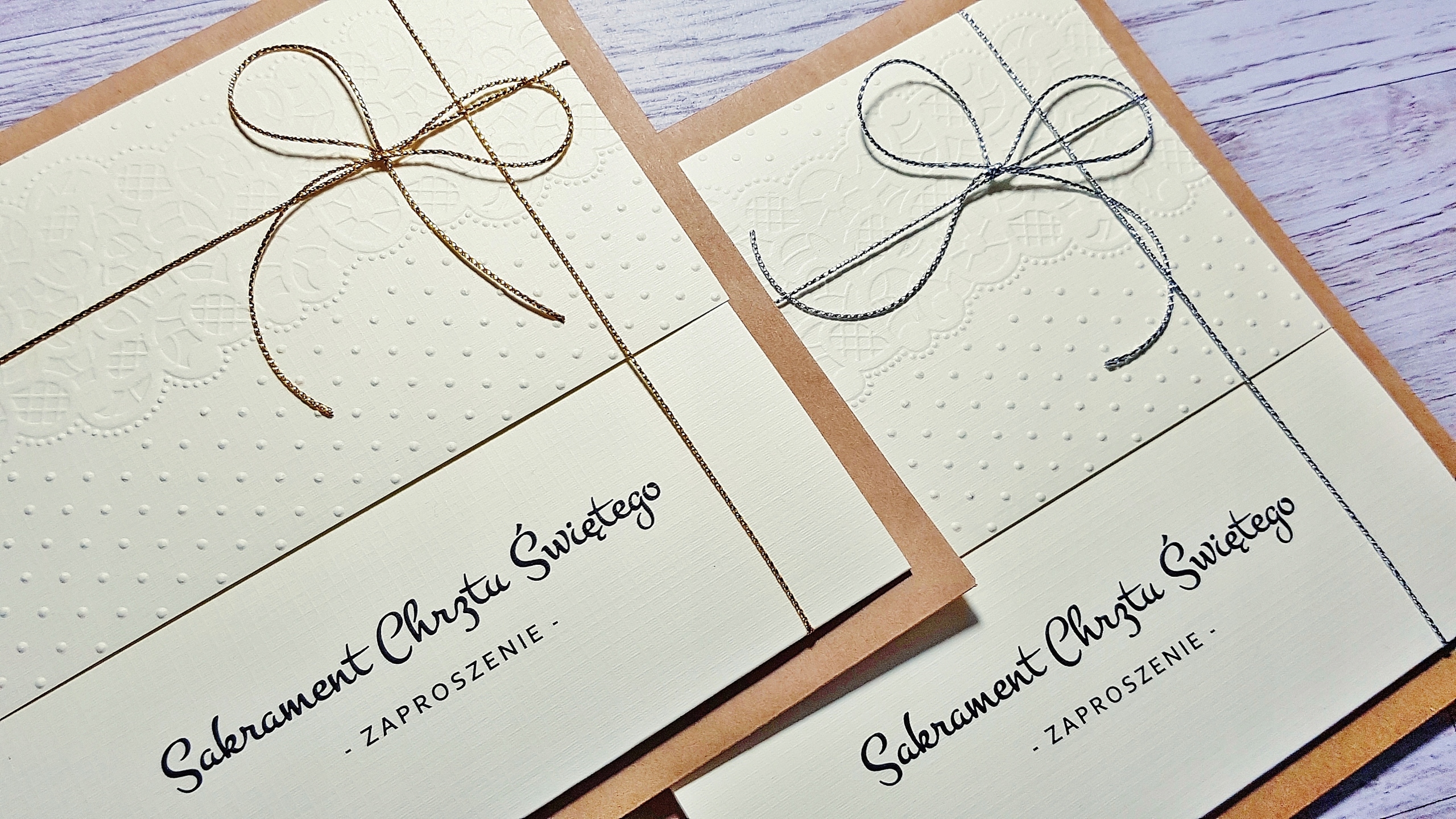 ZAPROSZENIA NA CHRZEST ŚWIĘTY CHRZCINY - KORONKA Kształt kwadratowy