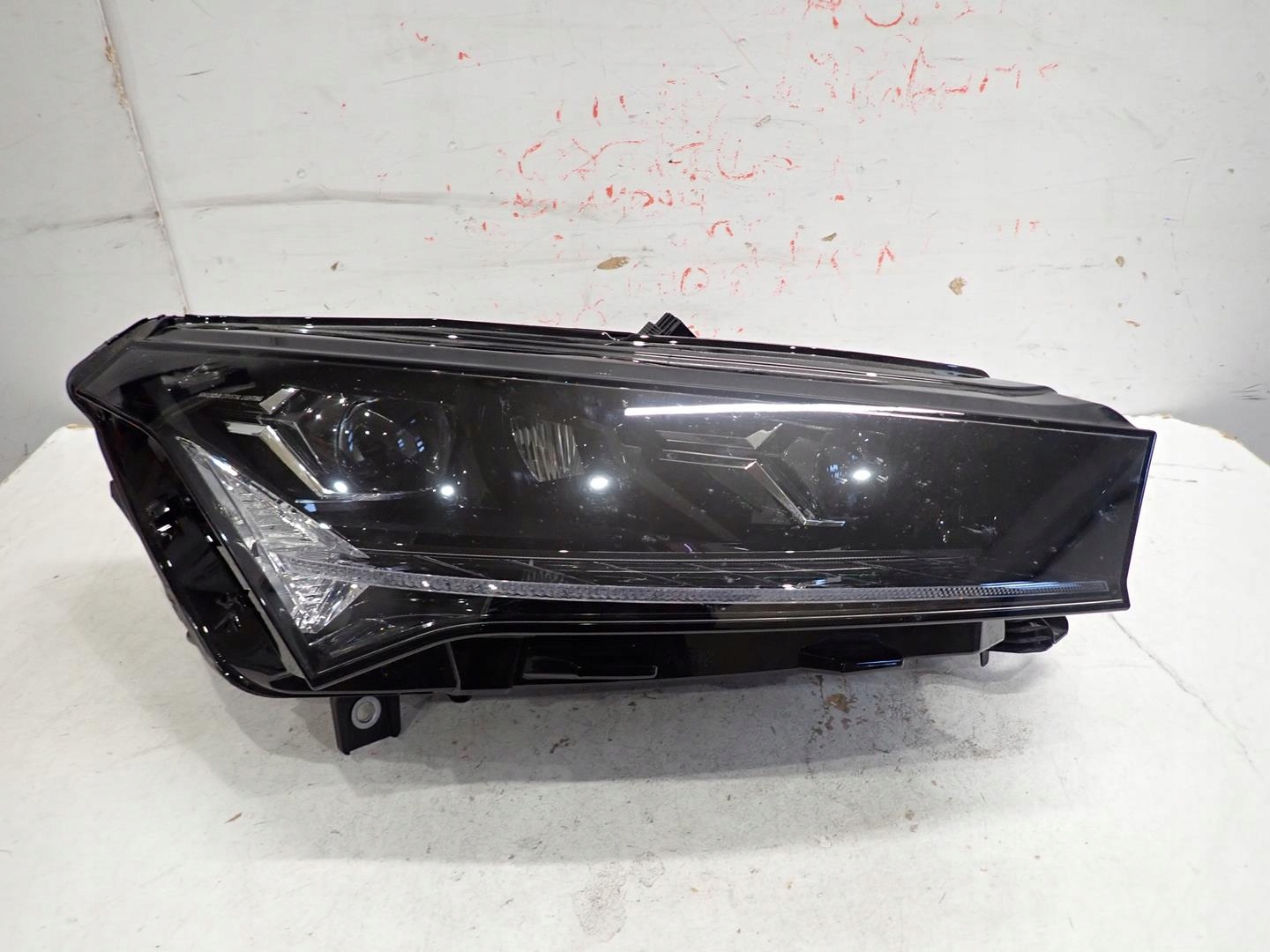 light front front right SKODA ENYAQ 2021- FULL LED 5LB941016A
