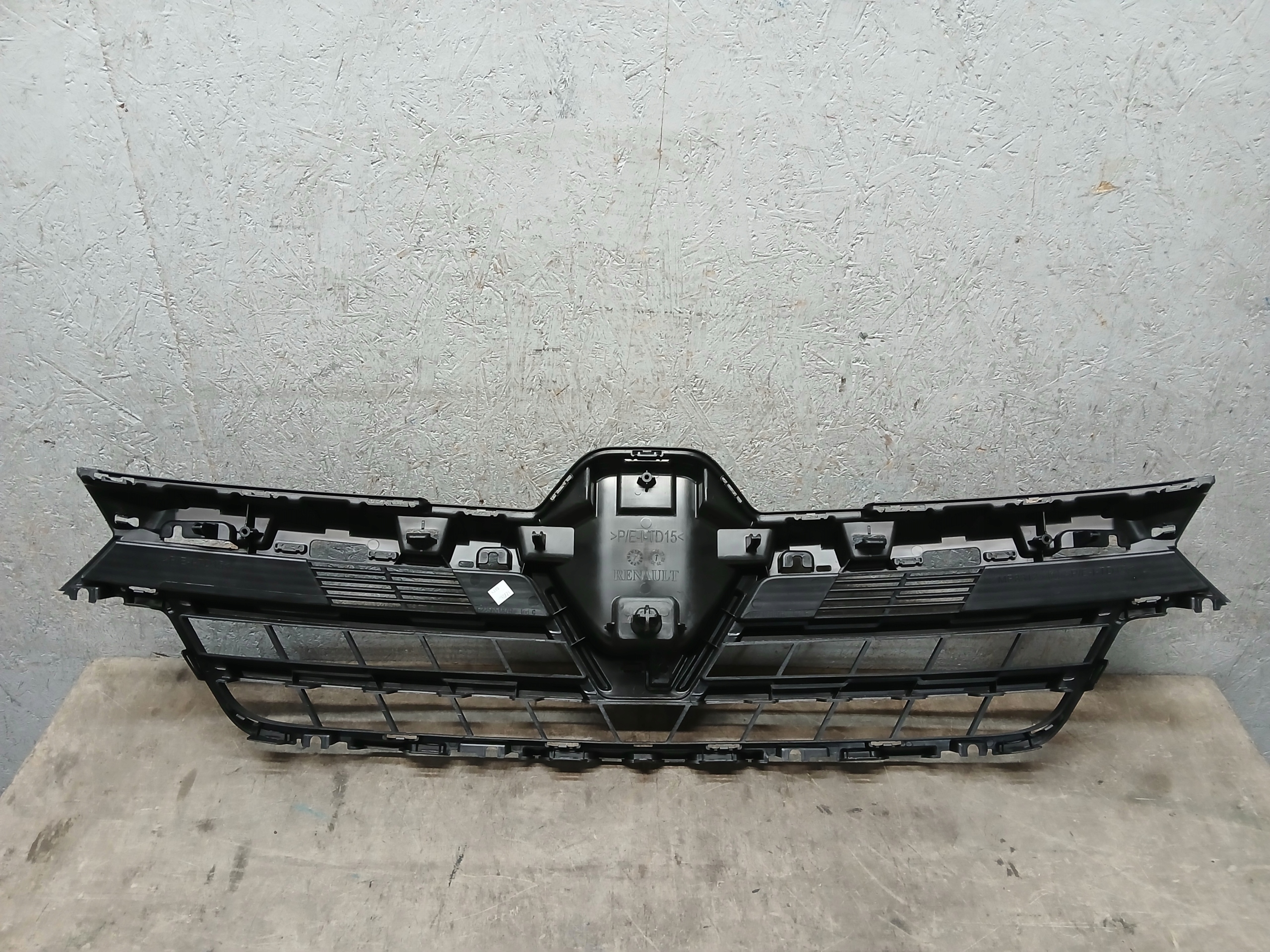 maska RENAULT EXPRES nova original 622565187R