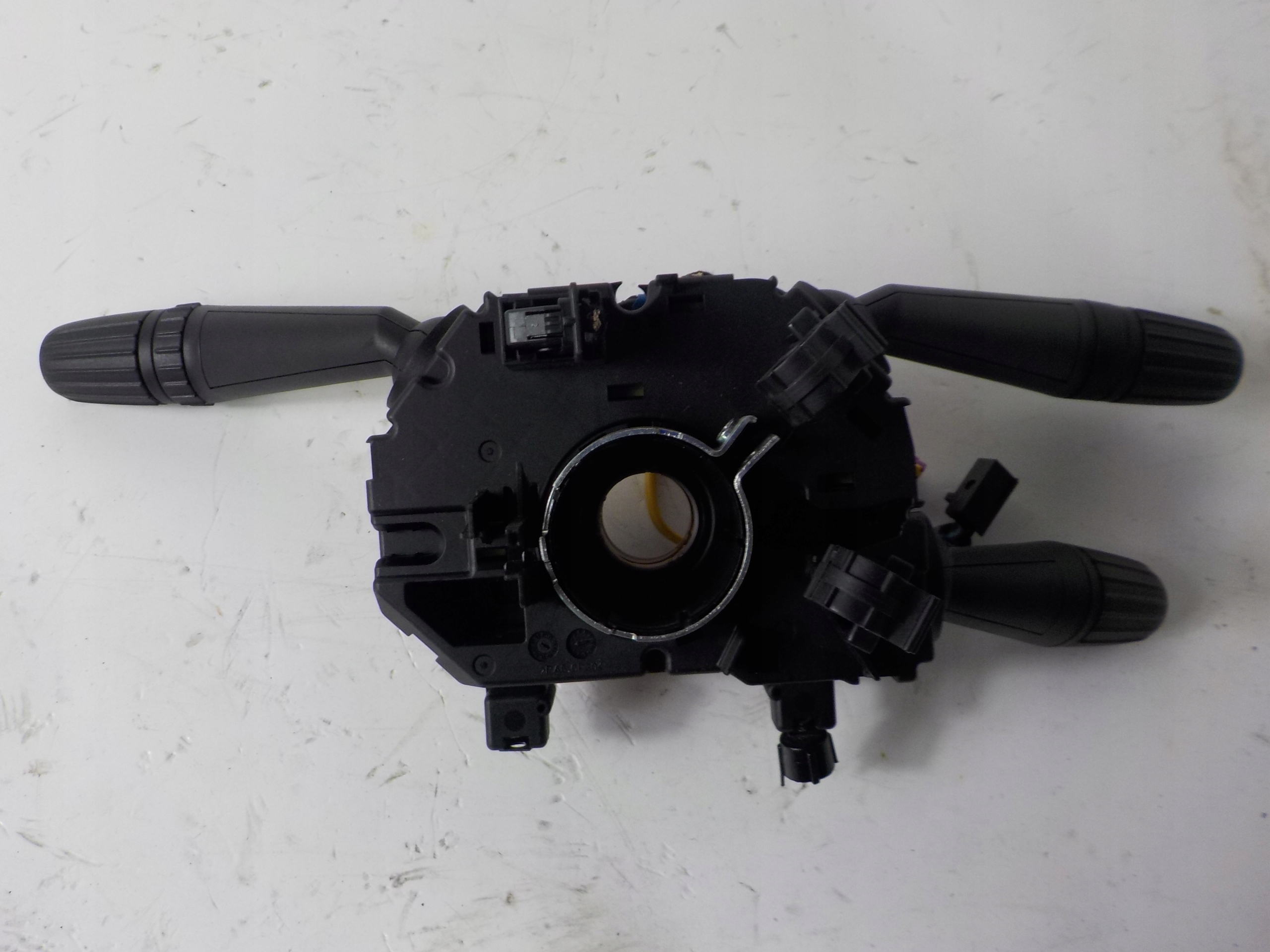 FIAT 500L steering wheel levers and controls ring 07355582710