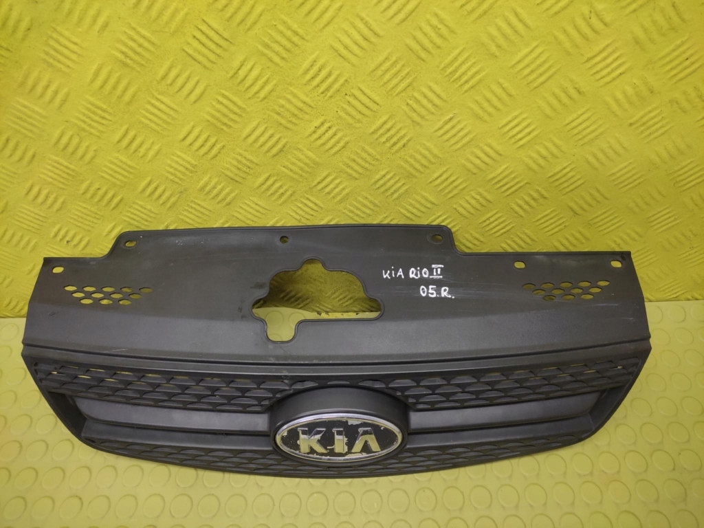 KIA RIO II maska 863611G210