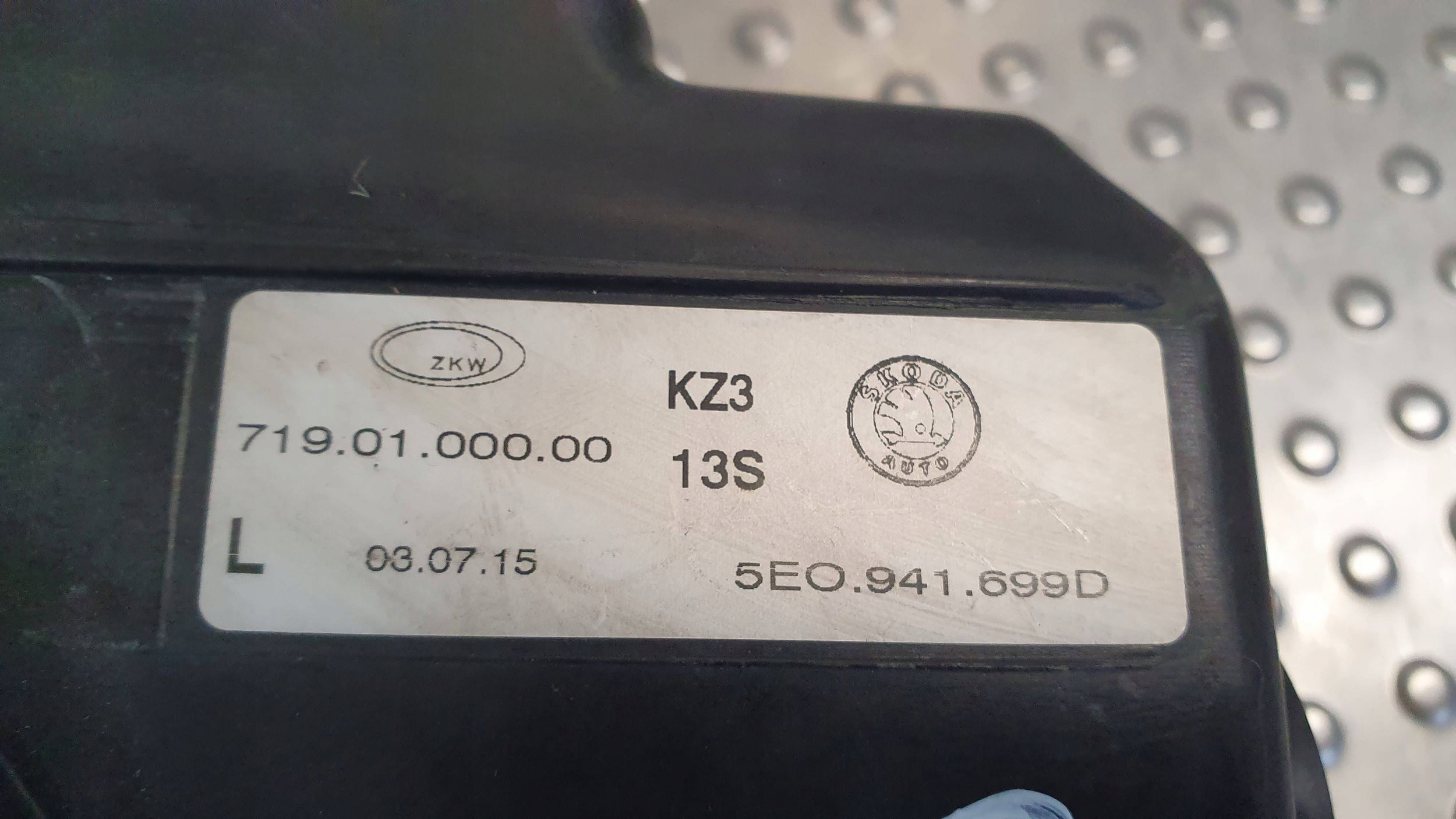 Nebelscheinwerfer SKODA OCTAVIA 3 III 12- 5E0941699D