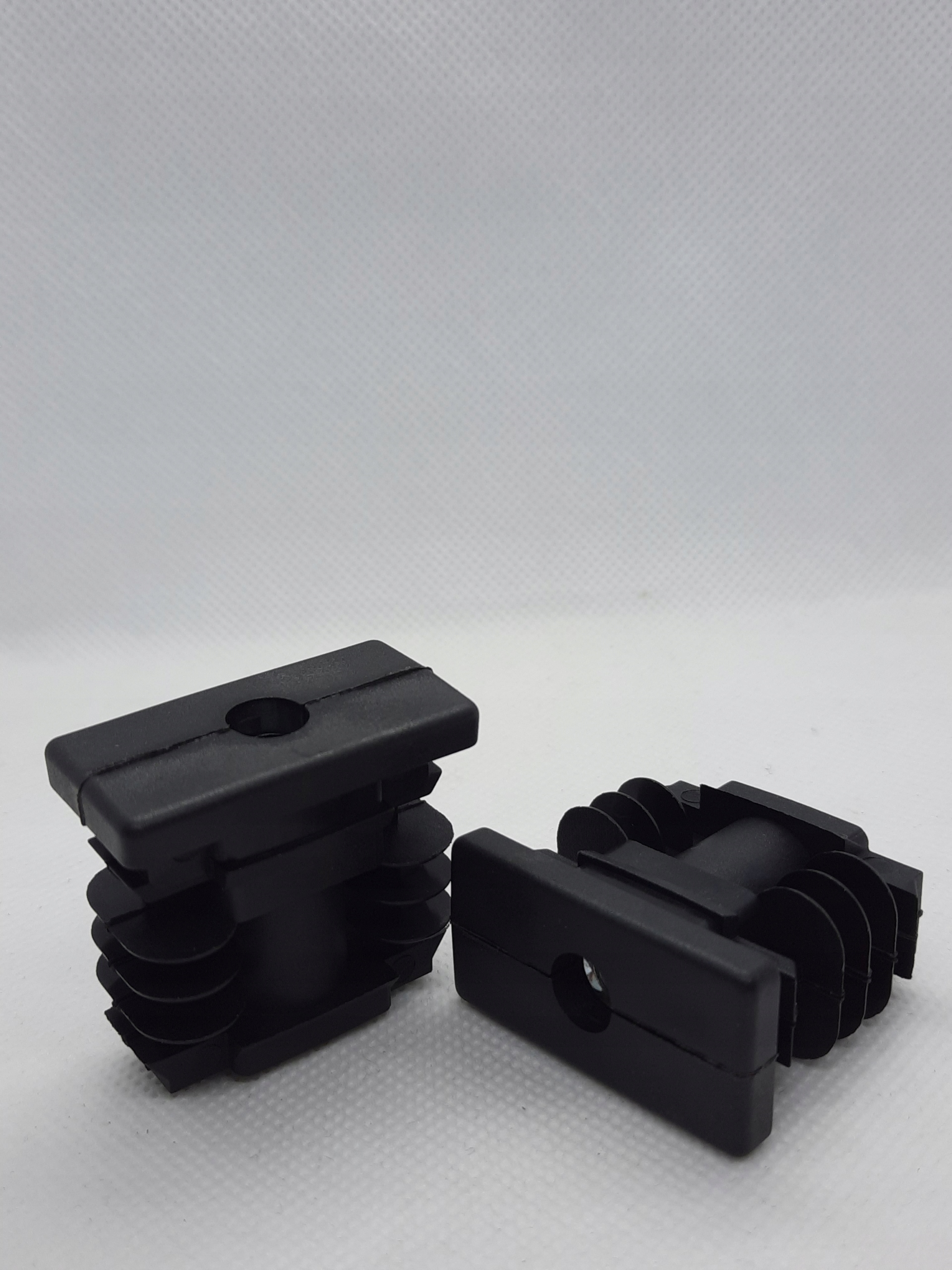 

Wkładka z gwintem metalowym 50x25mm M10