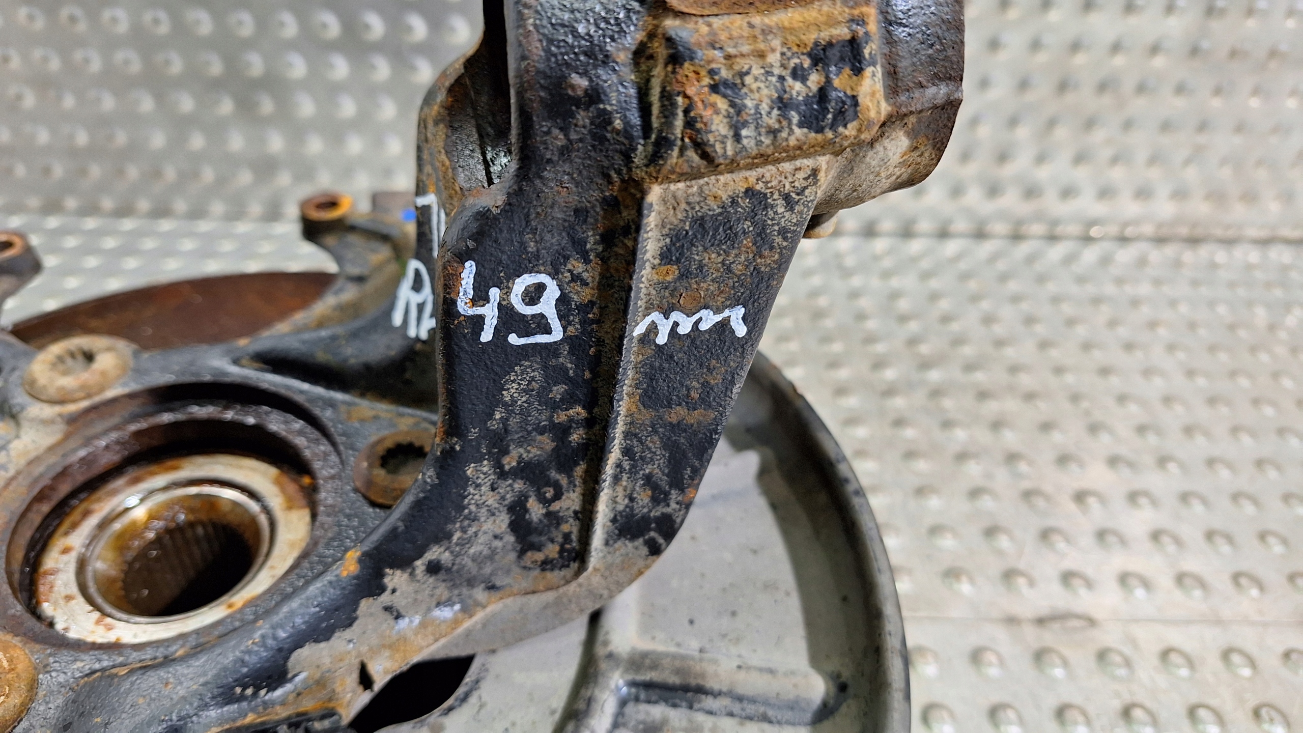 swing right front 1K0407256T GOLF V CADDY III A3 8P YETI ALTEA LEON II