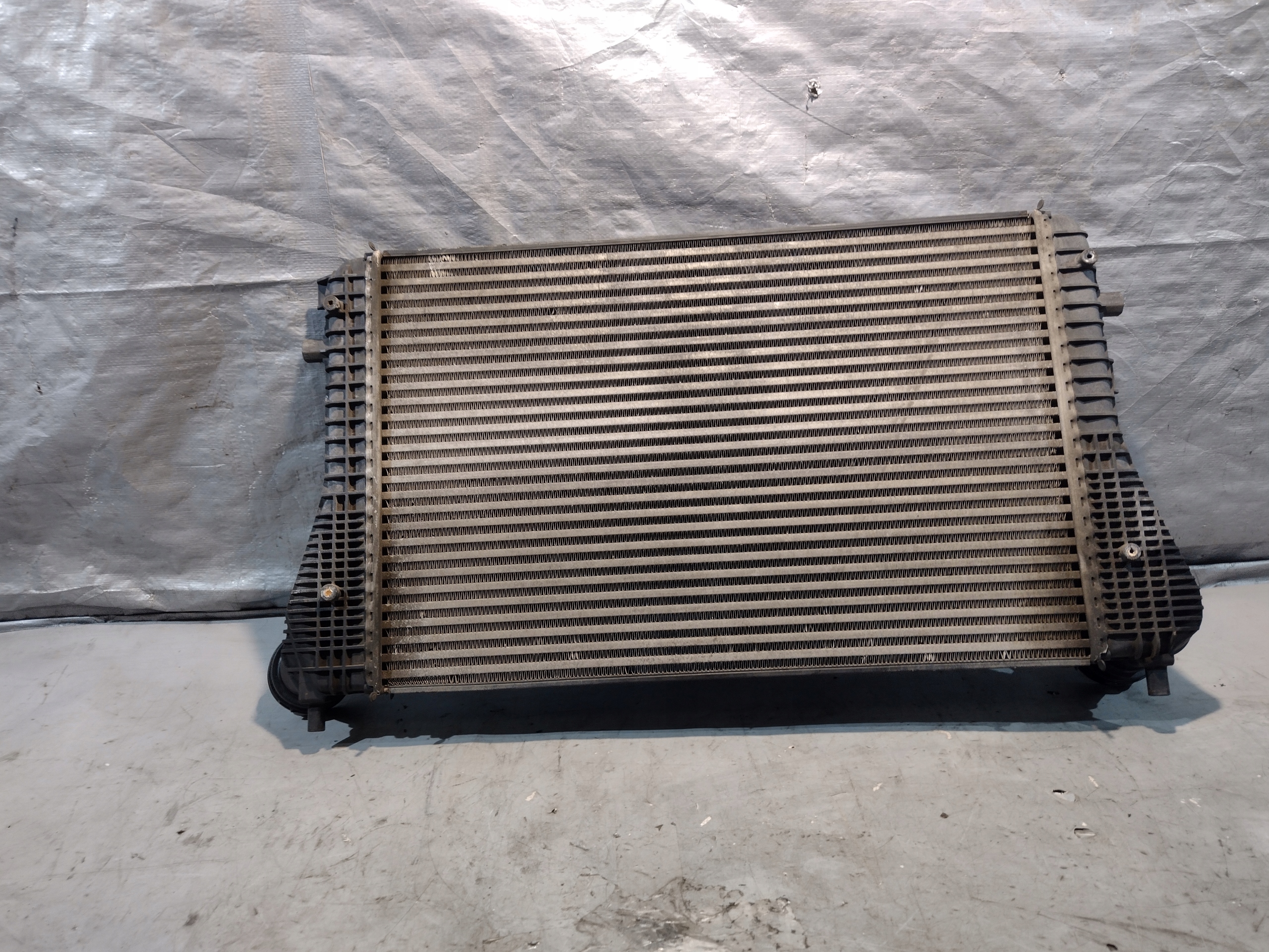 Intercooler Volkswagen Passat B6 1,9TDI 3C0145805R