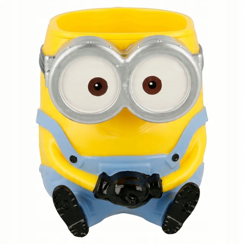 

Kubek Minionki rules Bob 250ml minionek 3D żółty