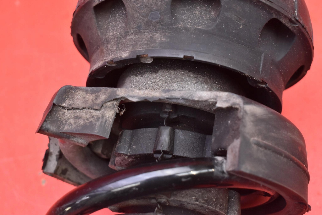 shock absorber left front 755543P RENAULT TRAFIC 3 III 1.6 DCI 95 KM 14-21
