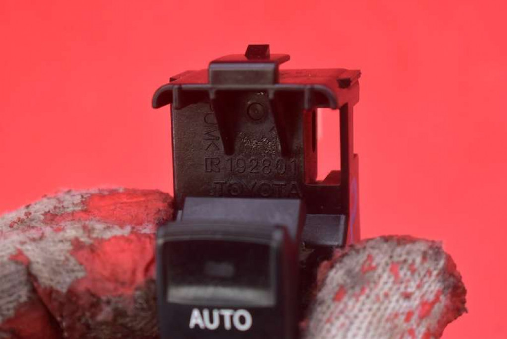 switch lifting windows right front TOYOTA PRIUS 3 III XW30 09-11