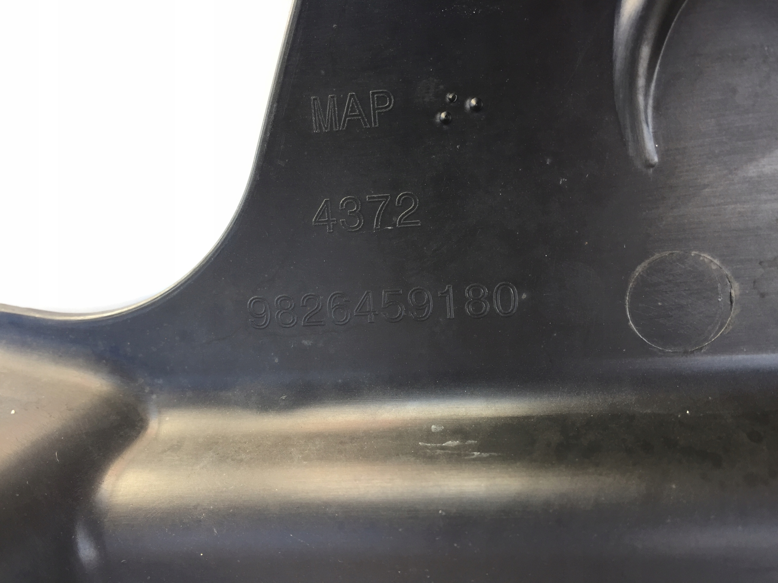 PEUGEOT 2008 II PLYTA OSLONA PODLOGA PODWOZIA Part number 9826459180