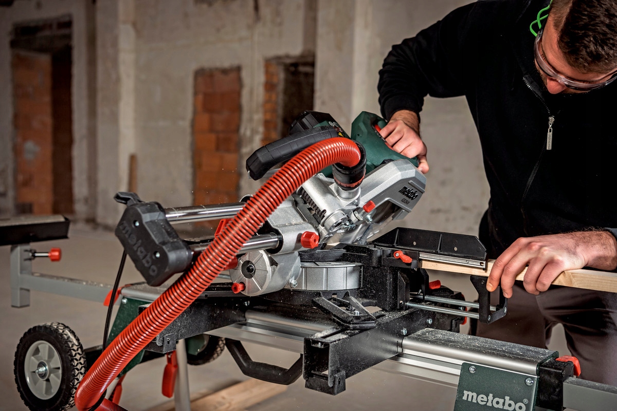 Piła Ukośnica, Kapówka KGS 254 M Metabo 1450 W 613254000 Marka Metabo