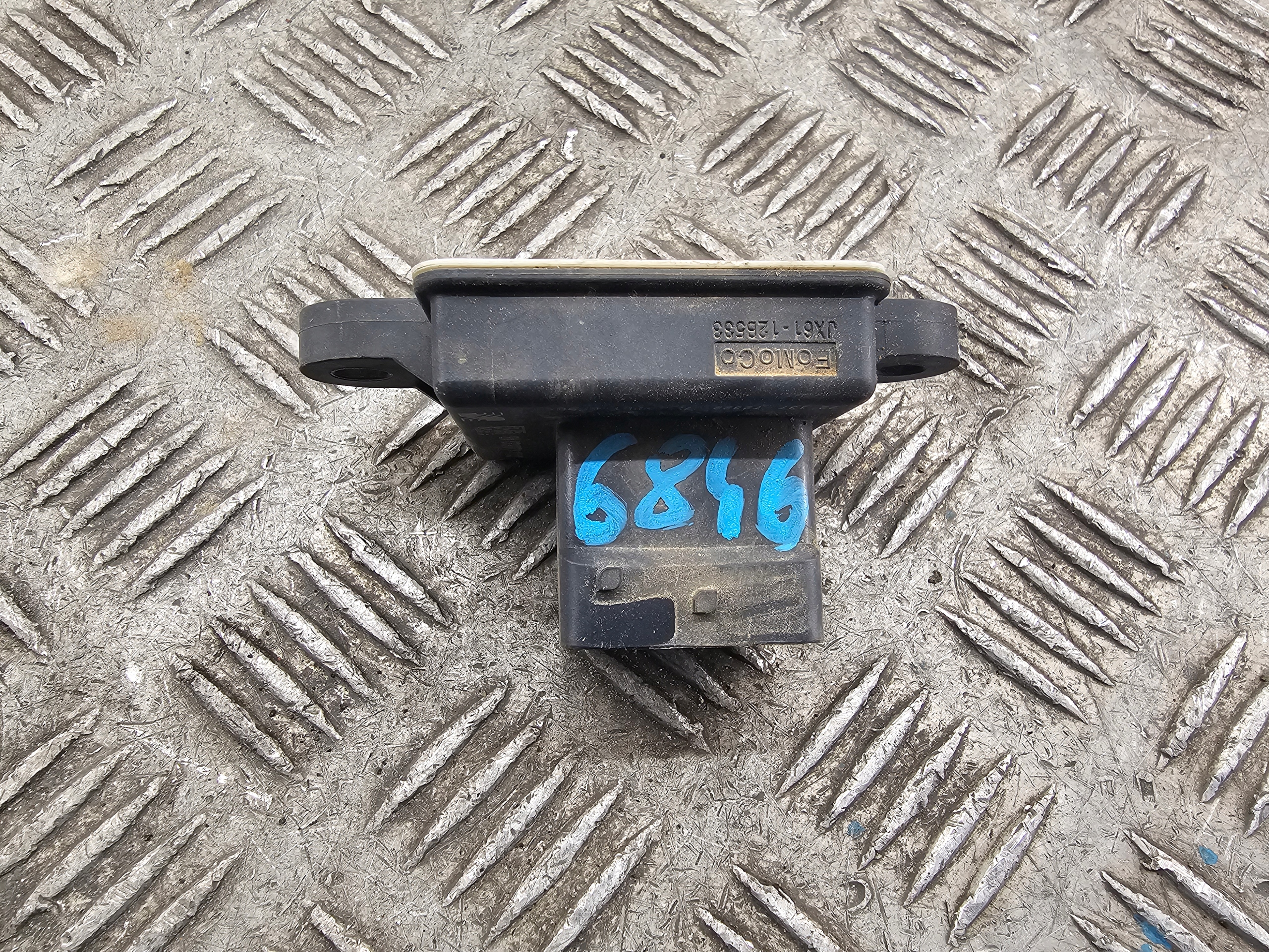 FORD relay module plugs ZAROWYCH JX6112B533AB