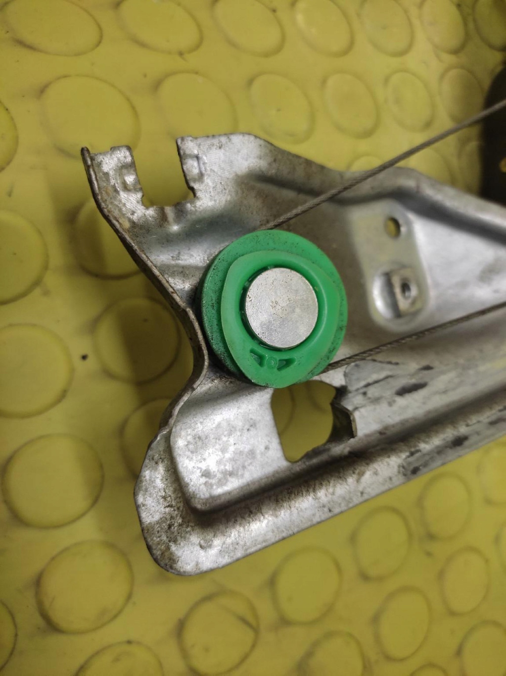 PEUGEOT 308 window regulator left rear part