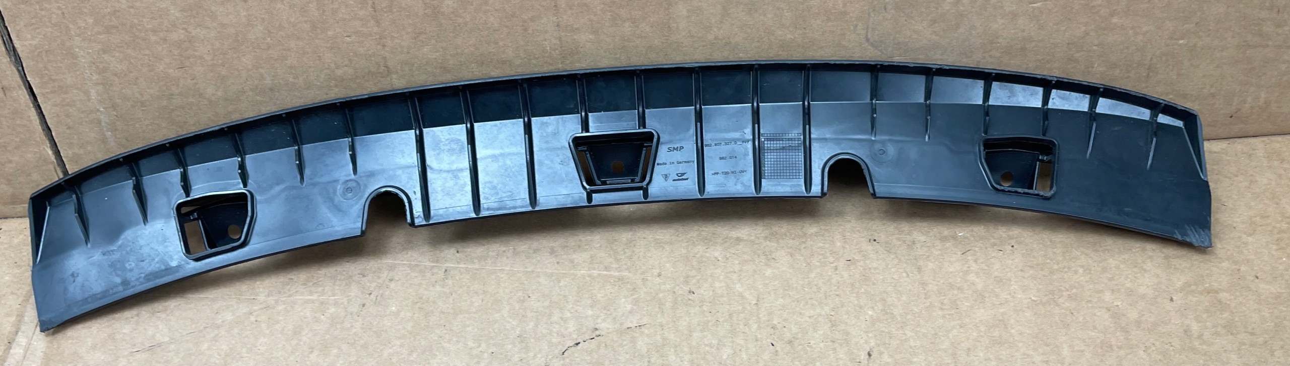 PORSCHE CAYMAN 982 GT4 SPOILER lišta nárazníku předek 982807327D
