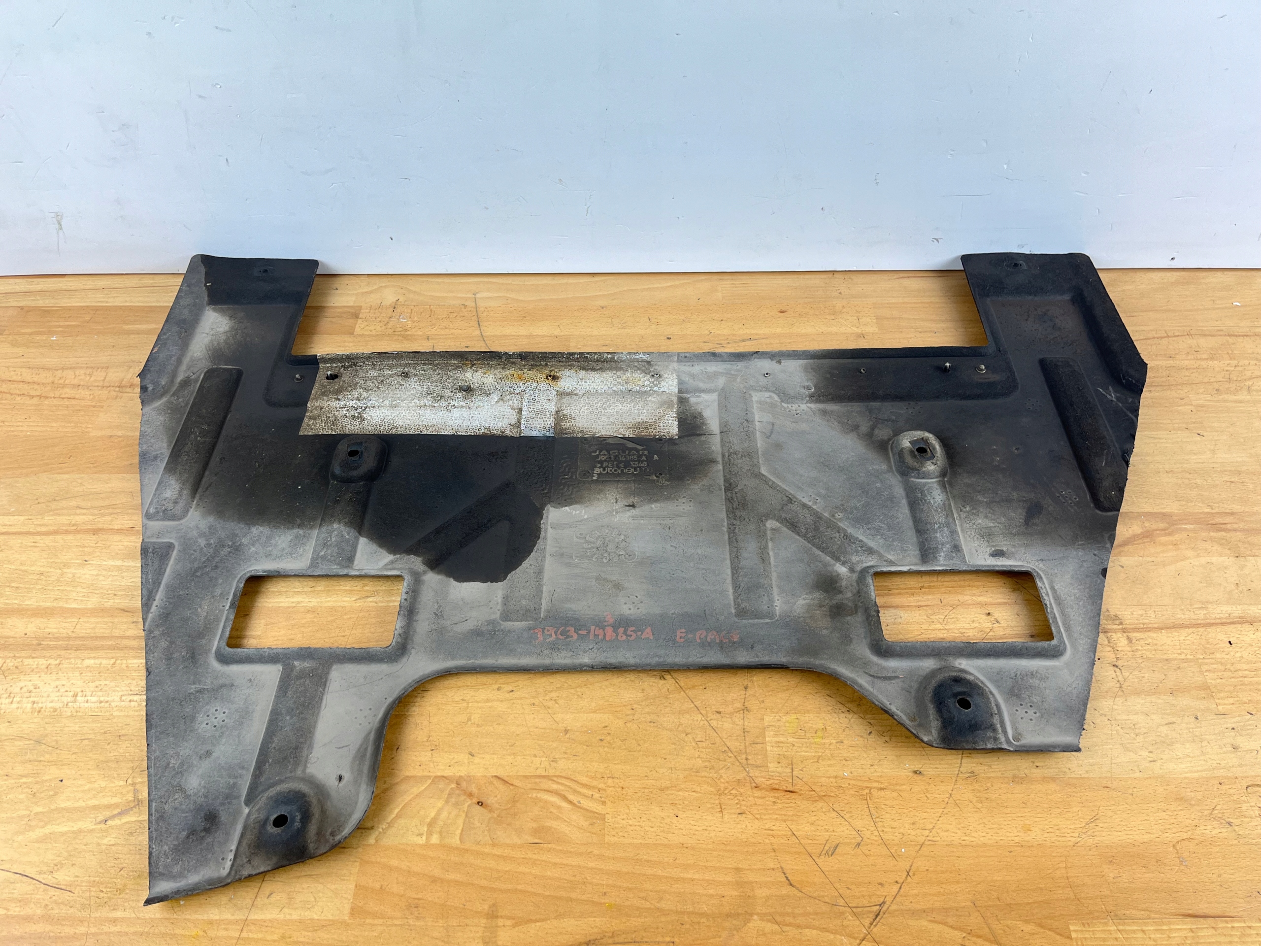 motor cover JAGUAR E-PACE X540 J9C3-14385-A