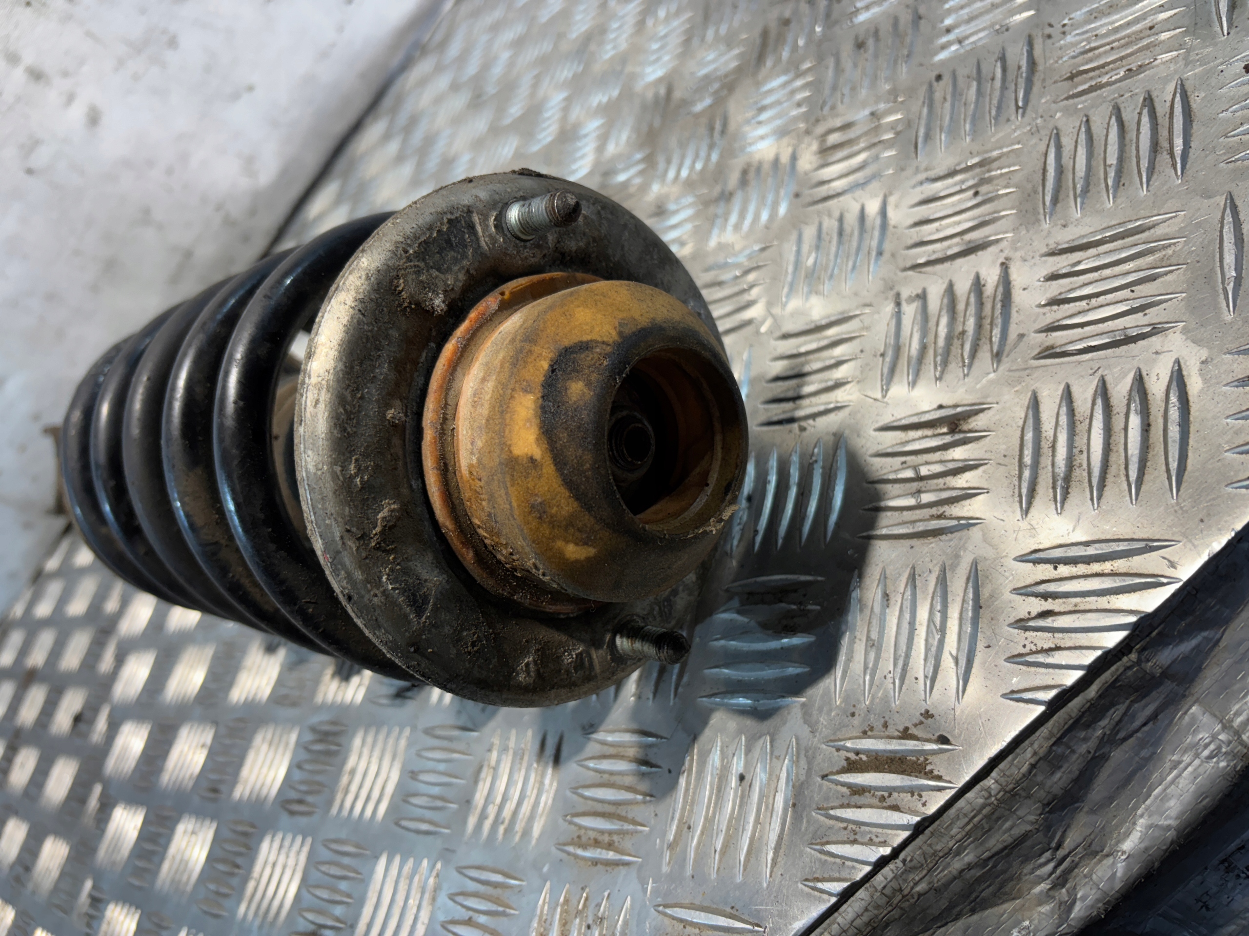 shock absorber spring left front Volkswagen Passat B5 lift