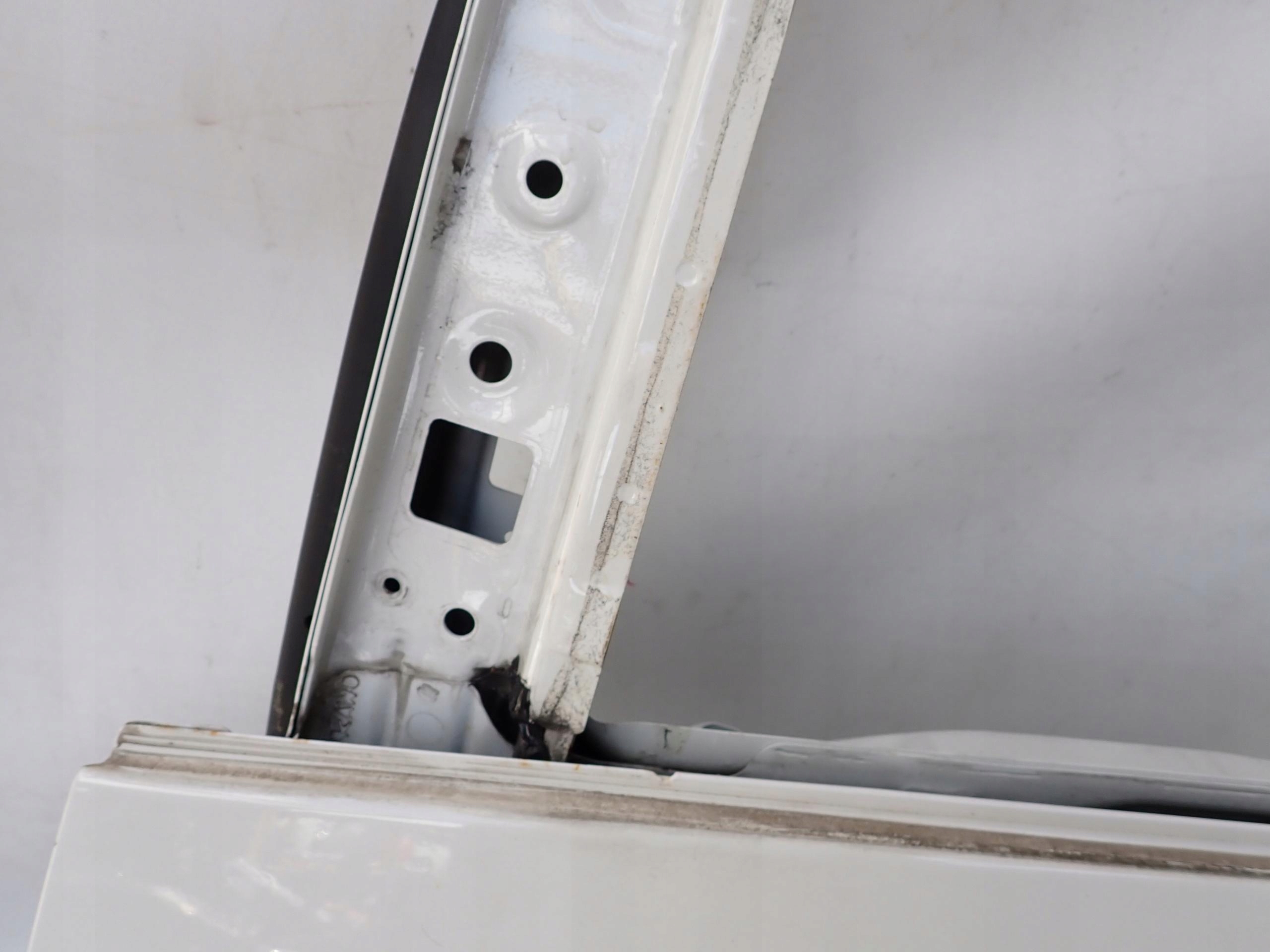 VW TOURAN and 1 LIFT 06-15 door front front left