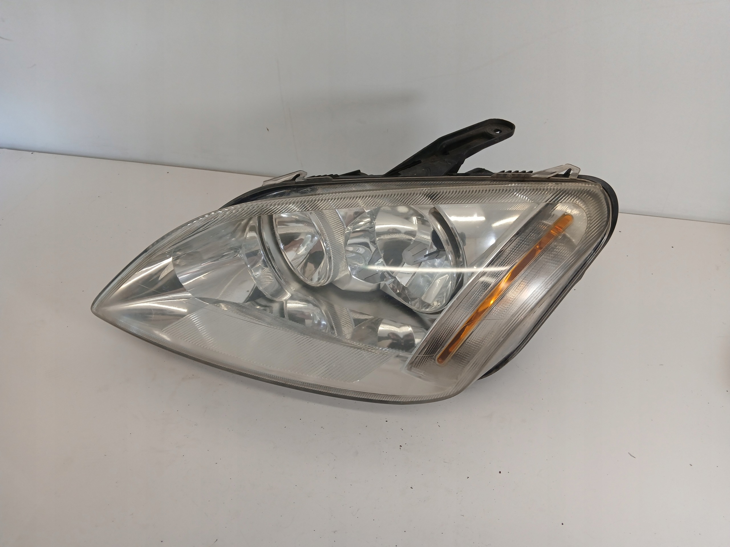FORD C MAX MK1 light left front LADNA
