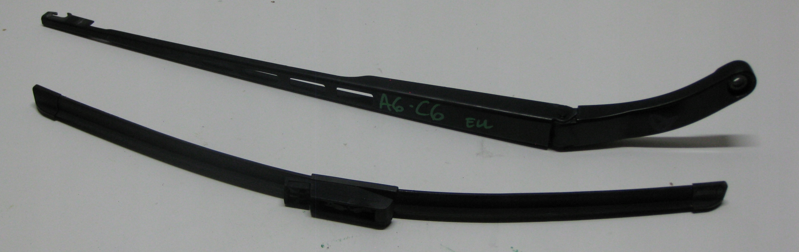 AUDI A6 C6 2.4 6V 05R wiper arm right 4F1955410