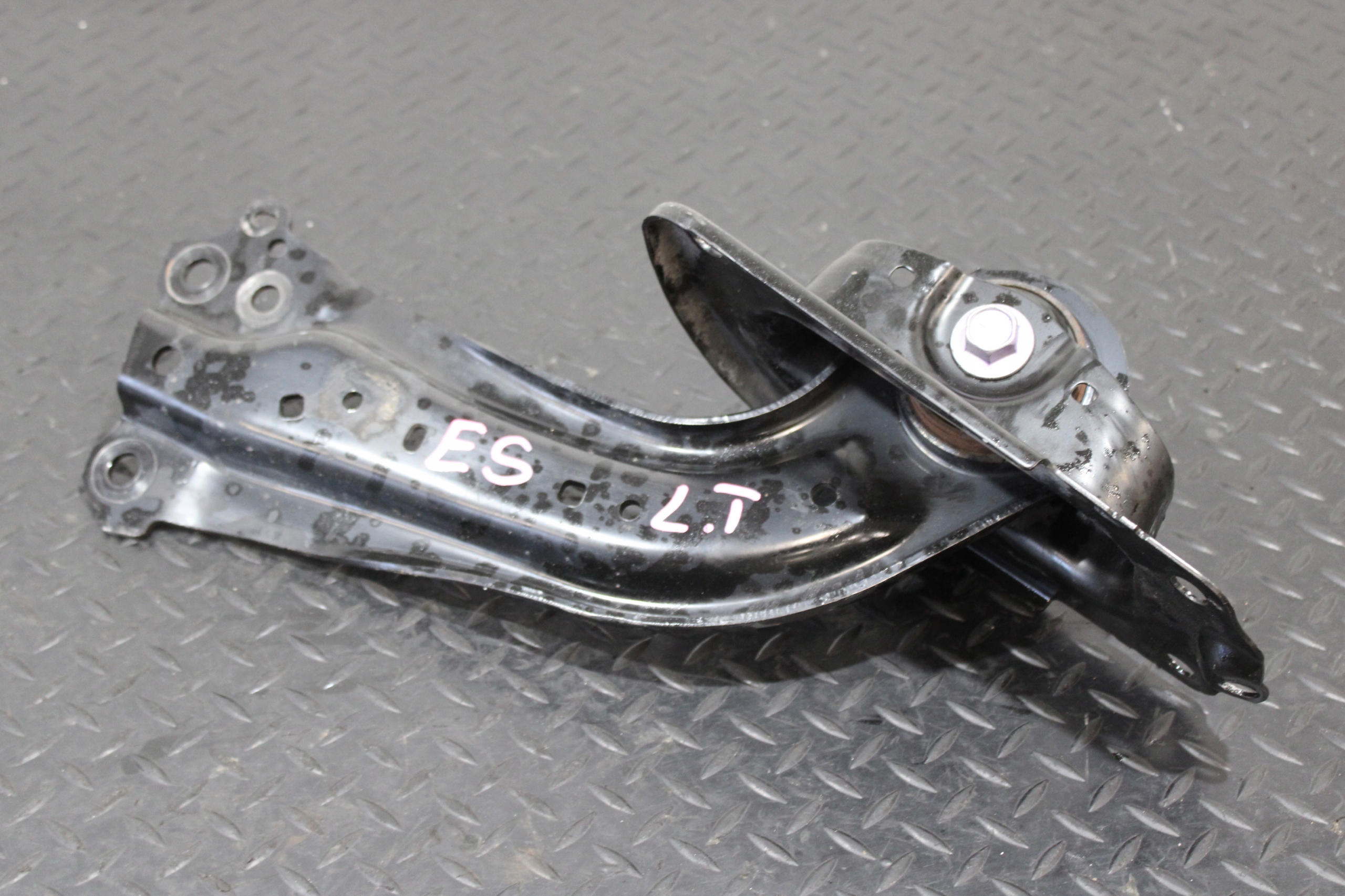 Querlenker links heck LEXUS ES 300H ES300H VII 7