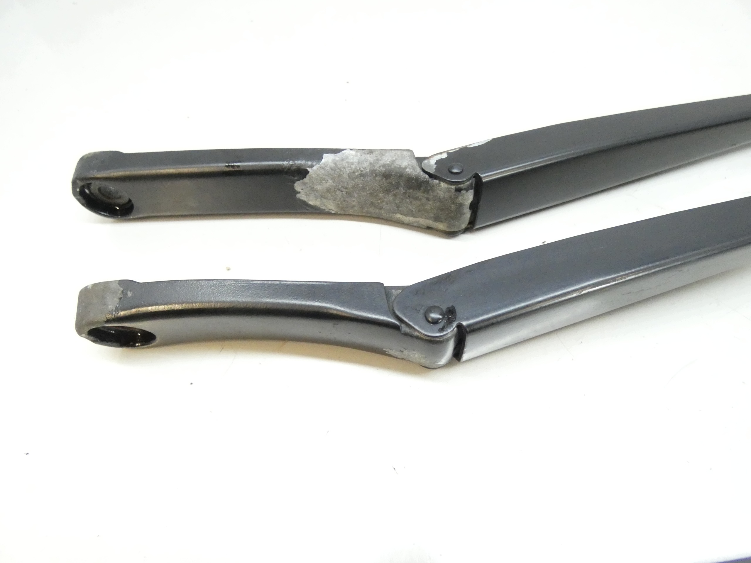 wiper arm front VW PASSAT B6 05-10 2SZT KOMPLET