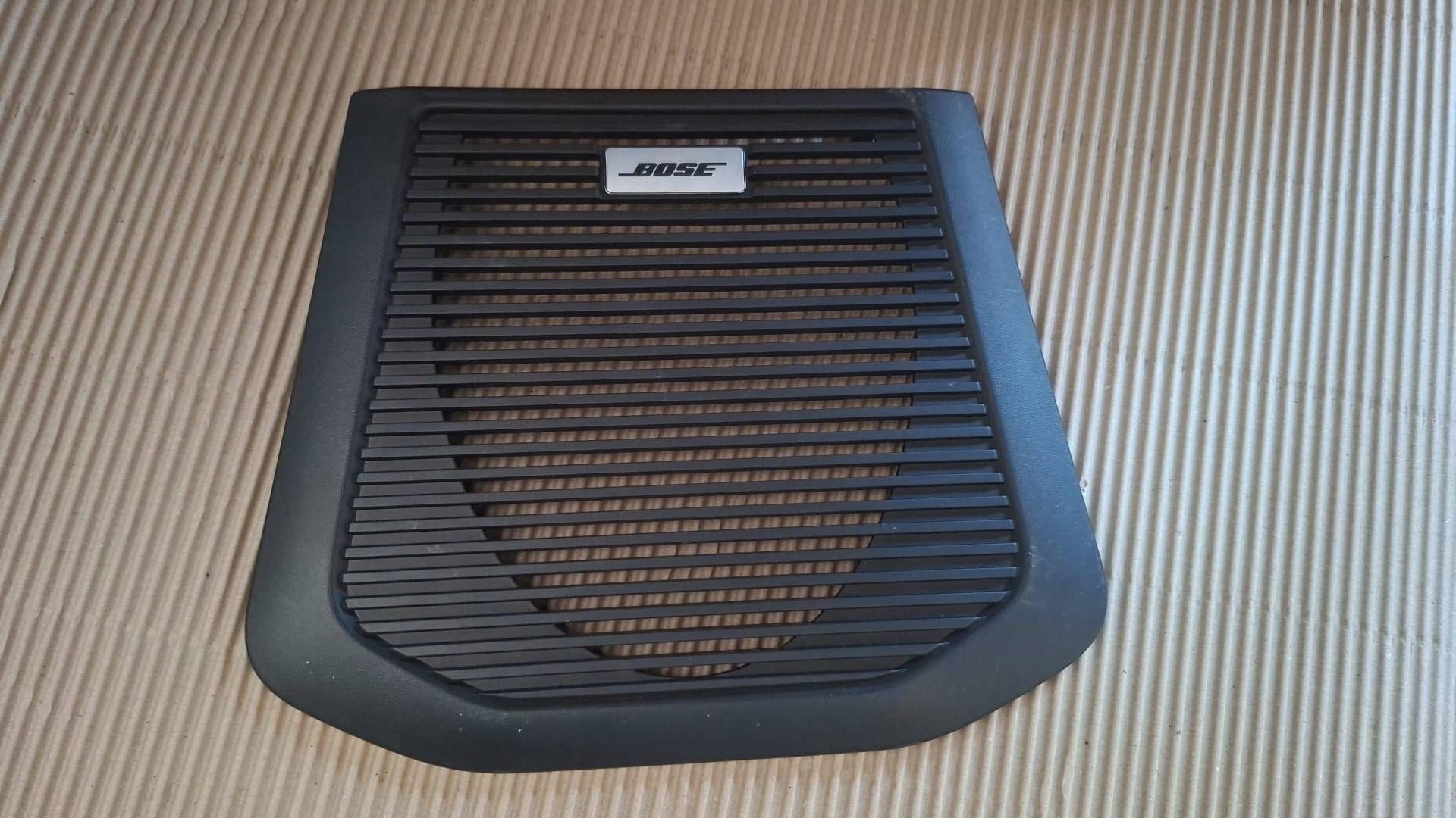 de couverture Couvre du haut parleur Bose Renault Clio V 281775788R