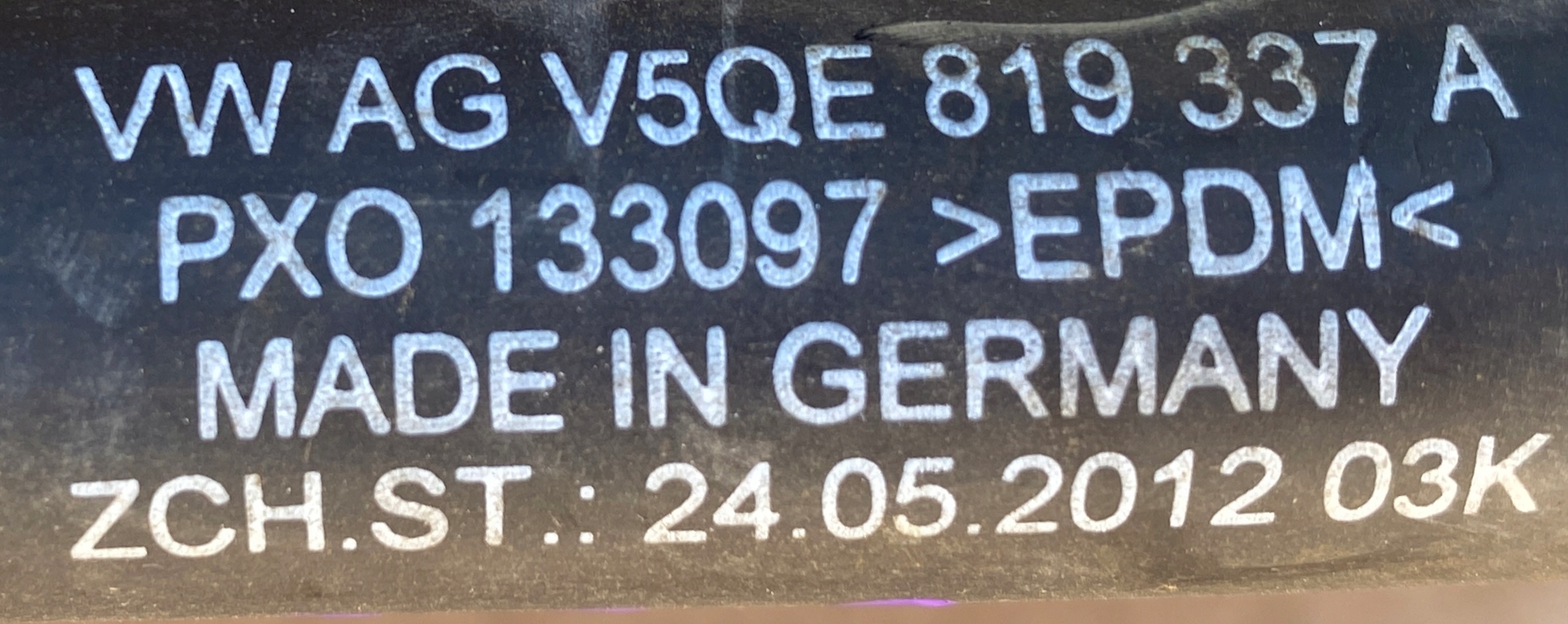 VW E GOLF hadice trubka vody 5QE819337A