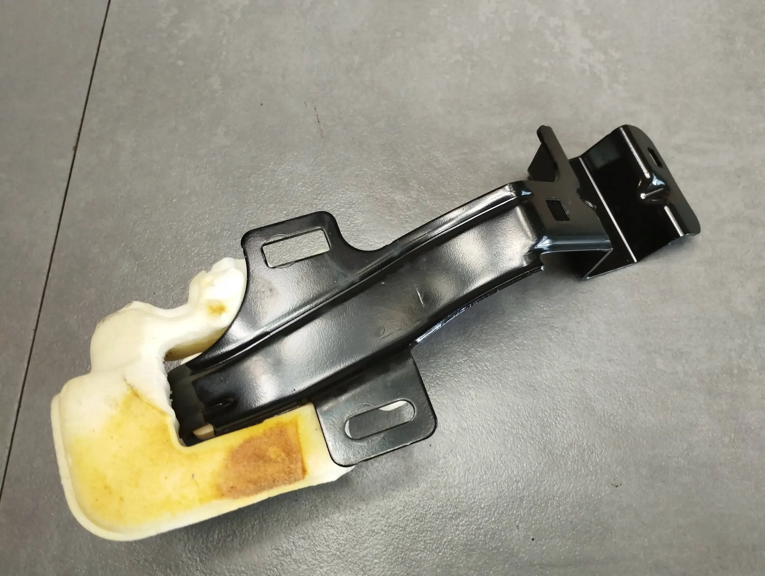 BMW 7 G11 bracket holder 7334508