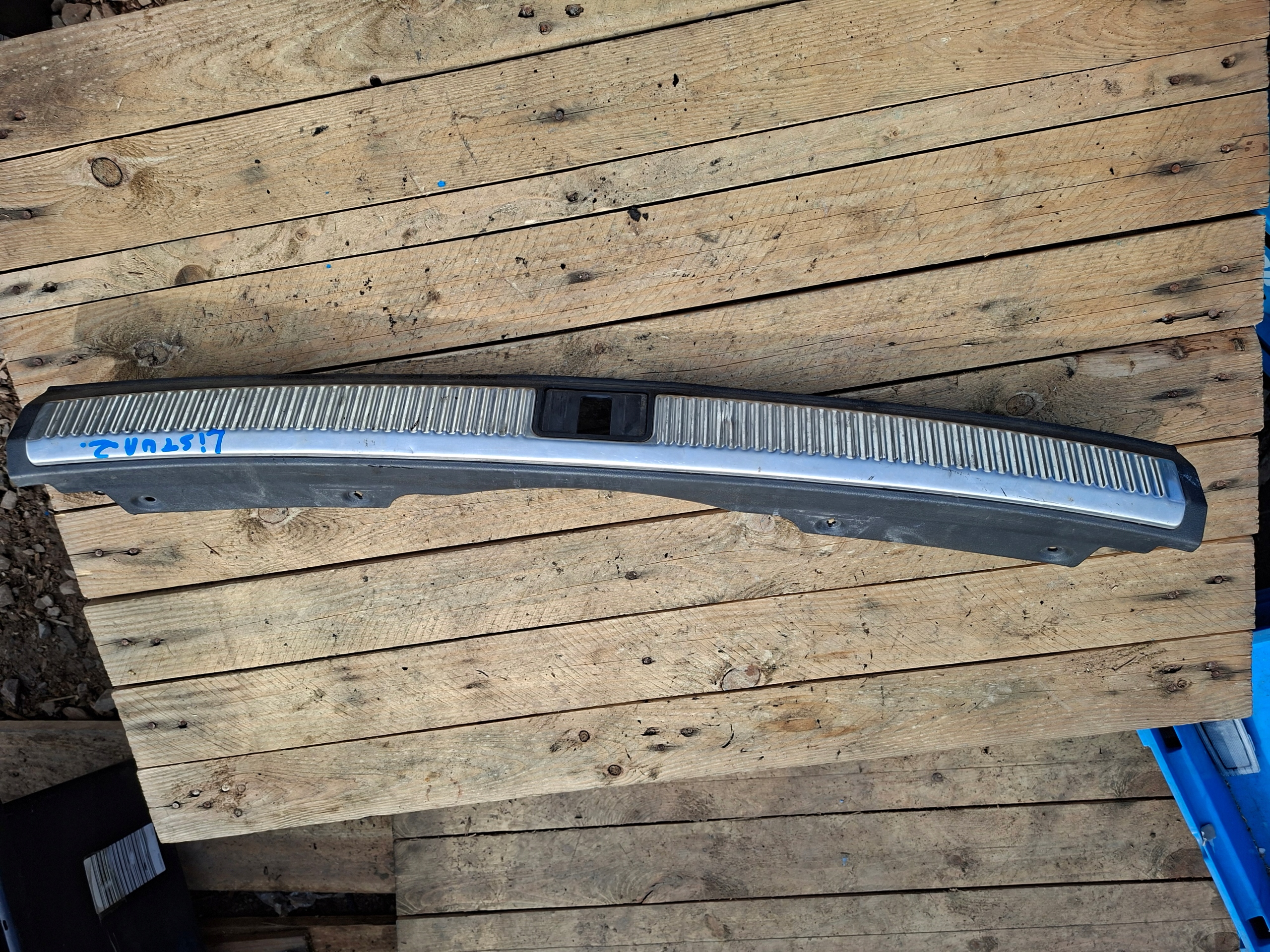 cover of the threshold boot AUDI A4 B6 B7 KOMBI 8E9864483C