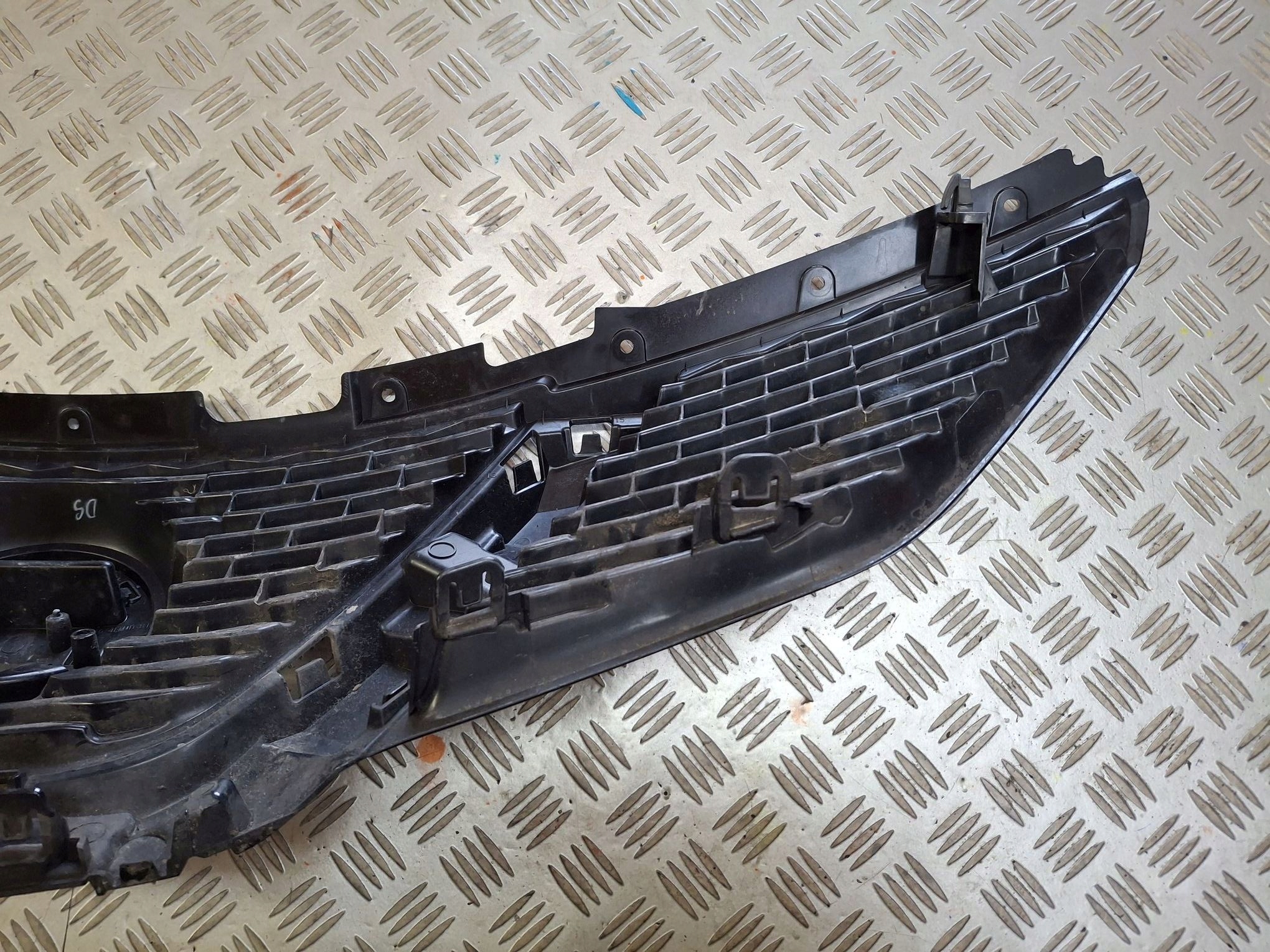 Grille NISSAN QASHQAI II J11 2013R-> 2017R