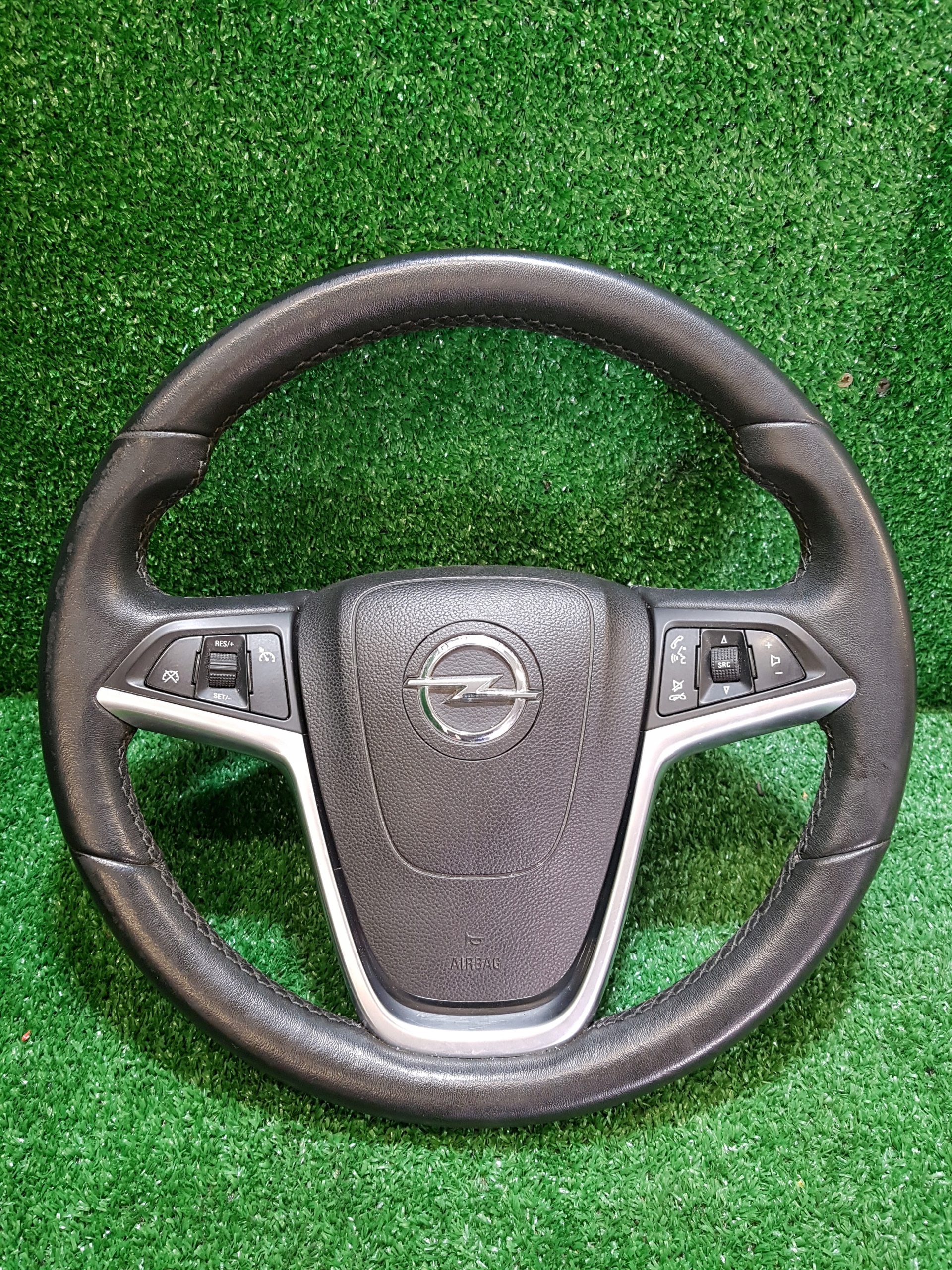 lenkrad OPEL MERIVA B 13351025