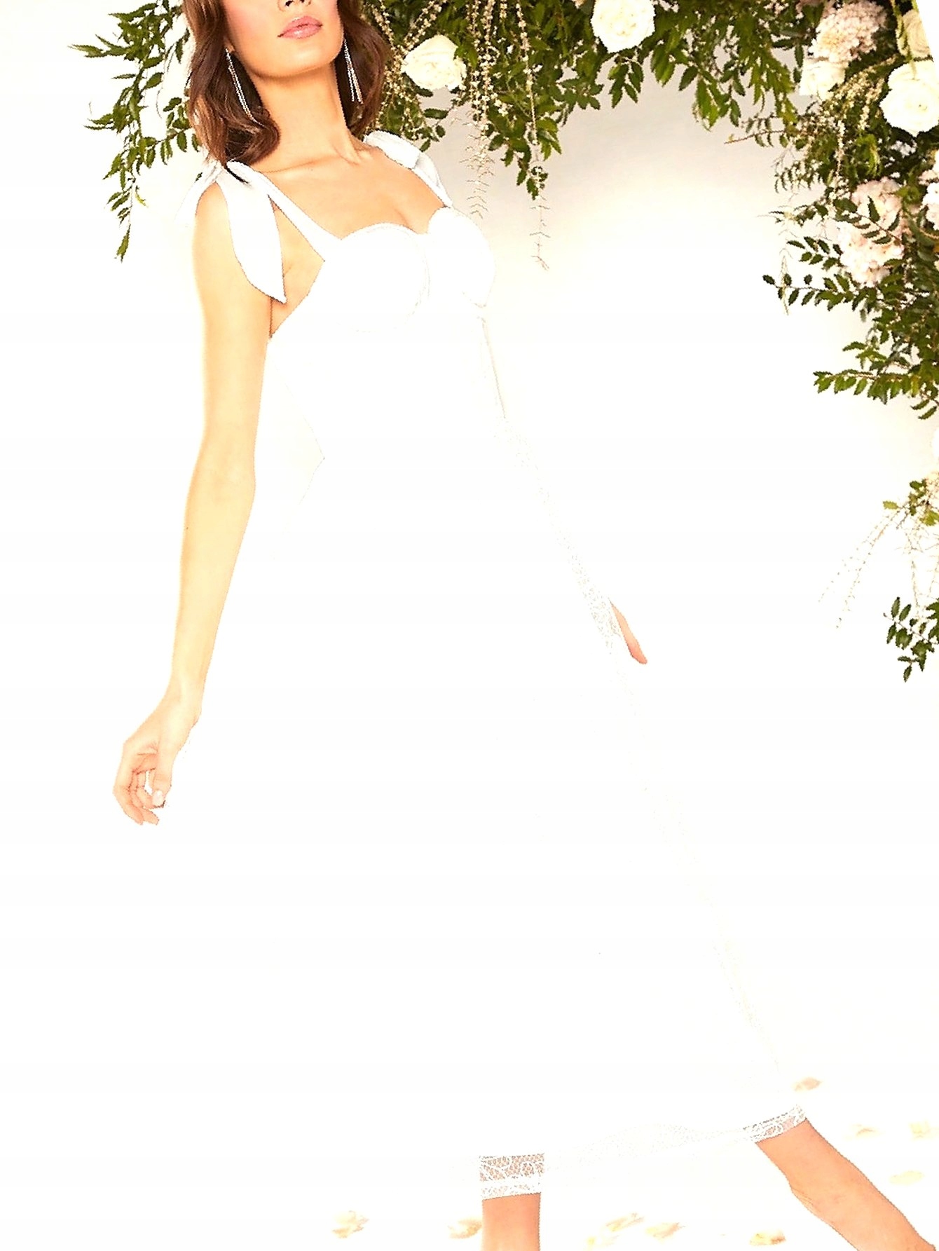 A-line Svatební šaty na zavazovacích ramínkách, vyšívané, velikost L 40