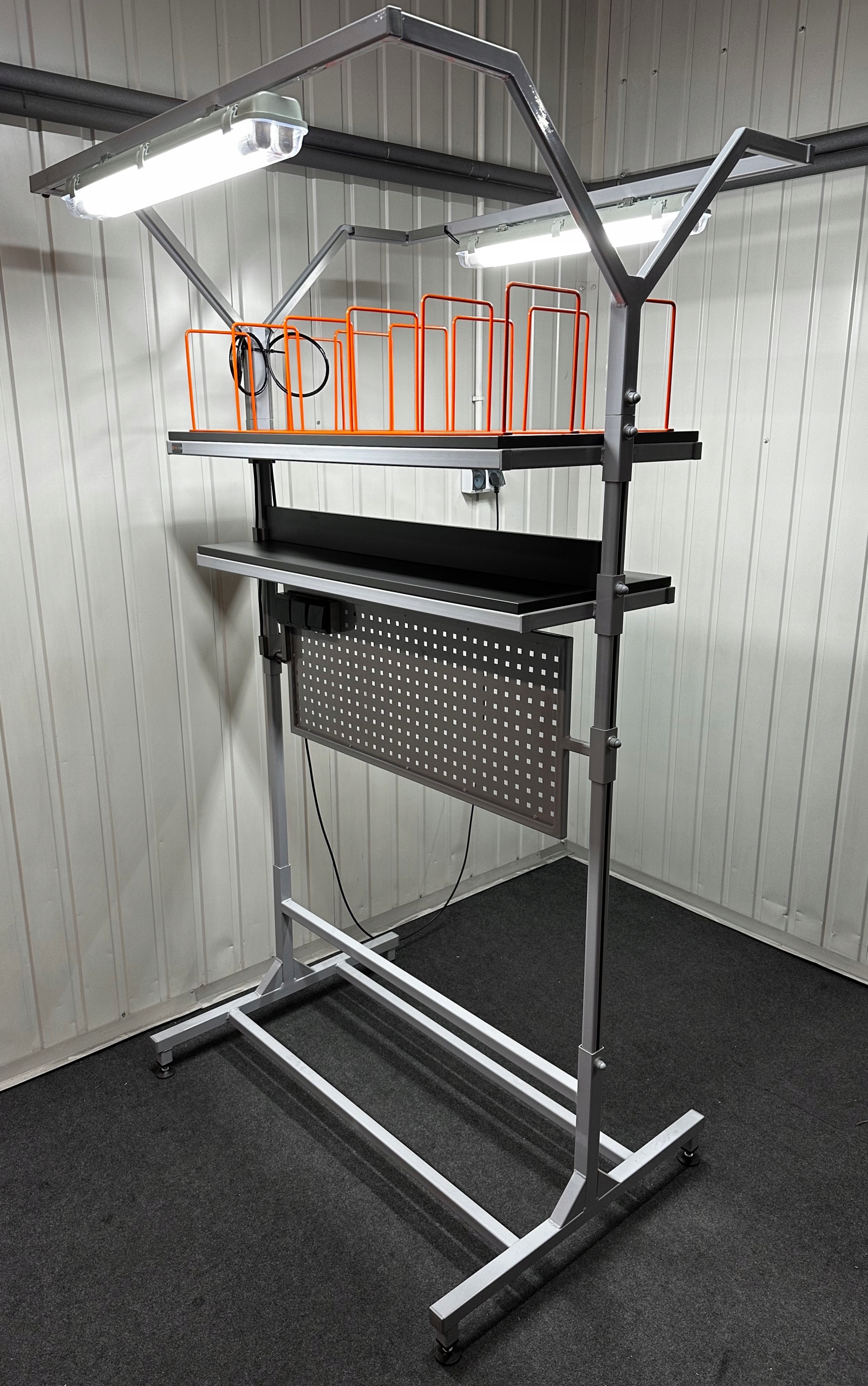 PIONOWA ŚCIANA GRODZIOWA / BLACHA PERFOROWANA / MODUŁ OŚWIETLENIA LED Marka inny