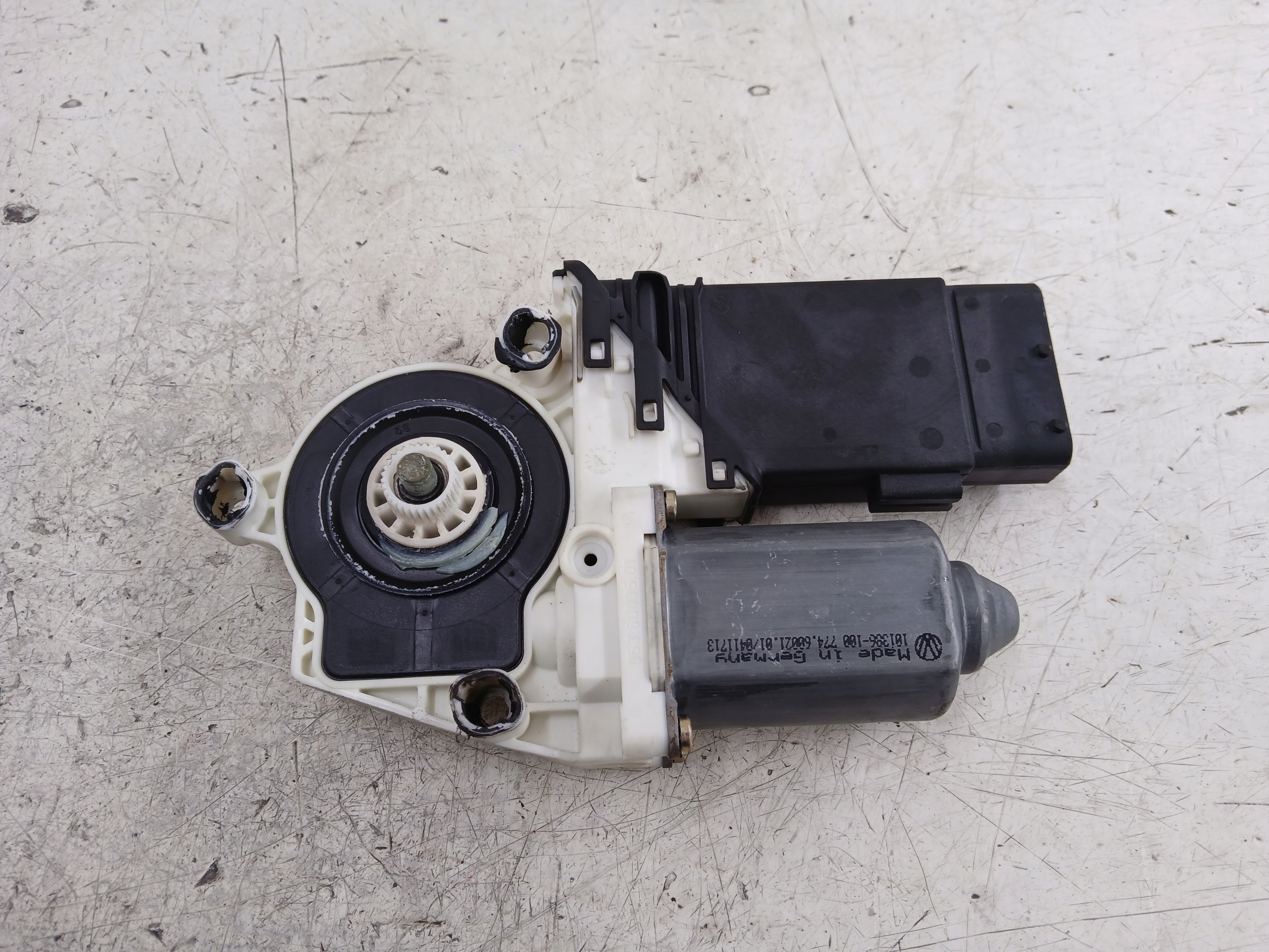 VW GOLF IV mini motor windows right front 1J4837730E