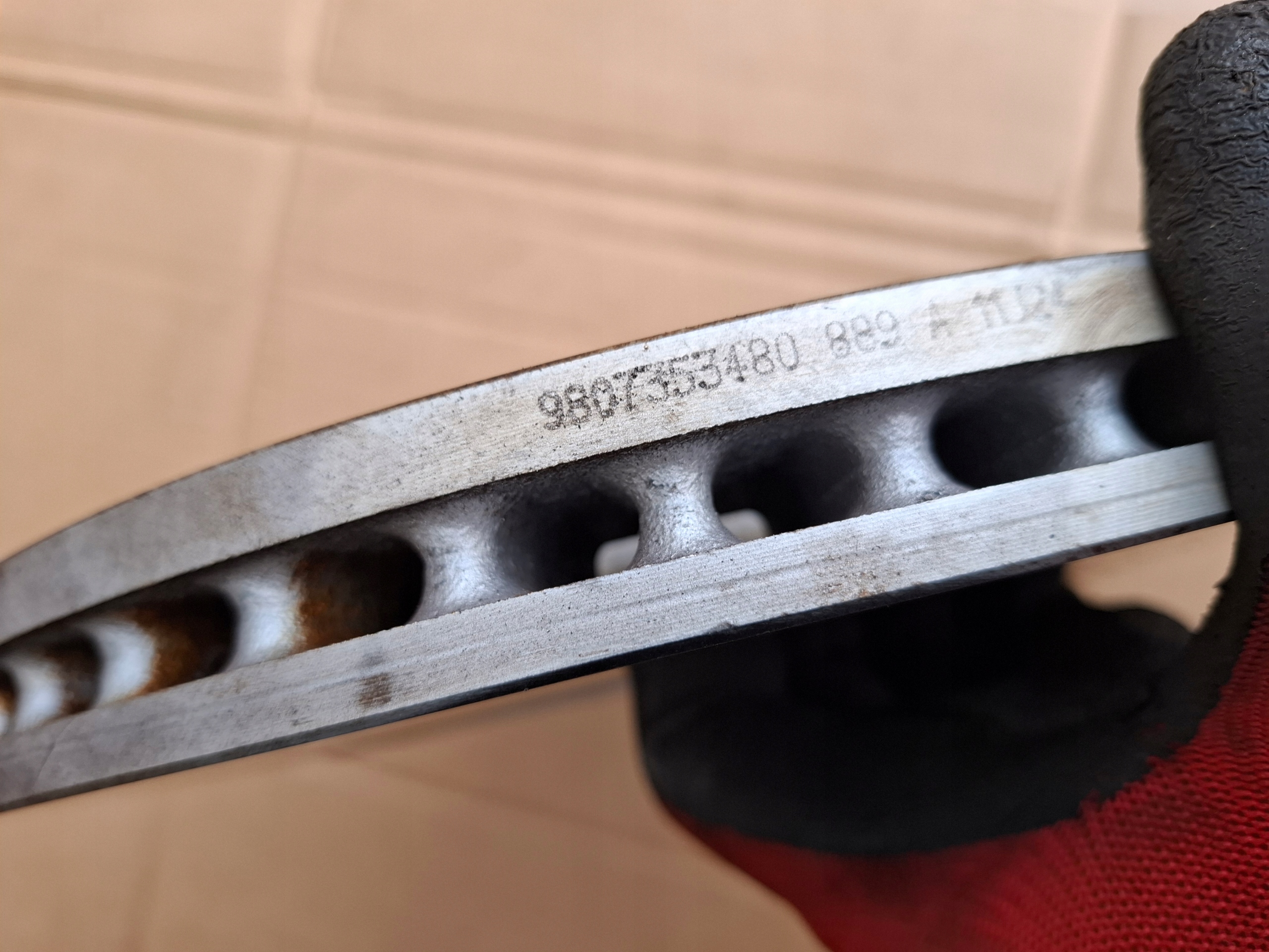 PEUGEOT 208 II discs brake front 9807353480