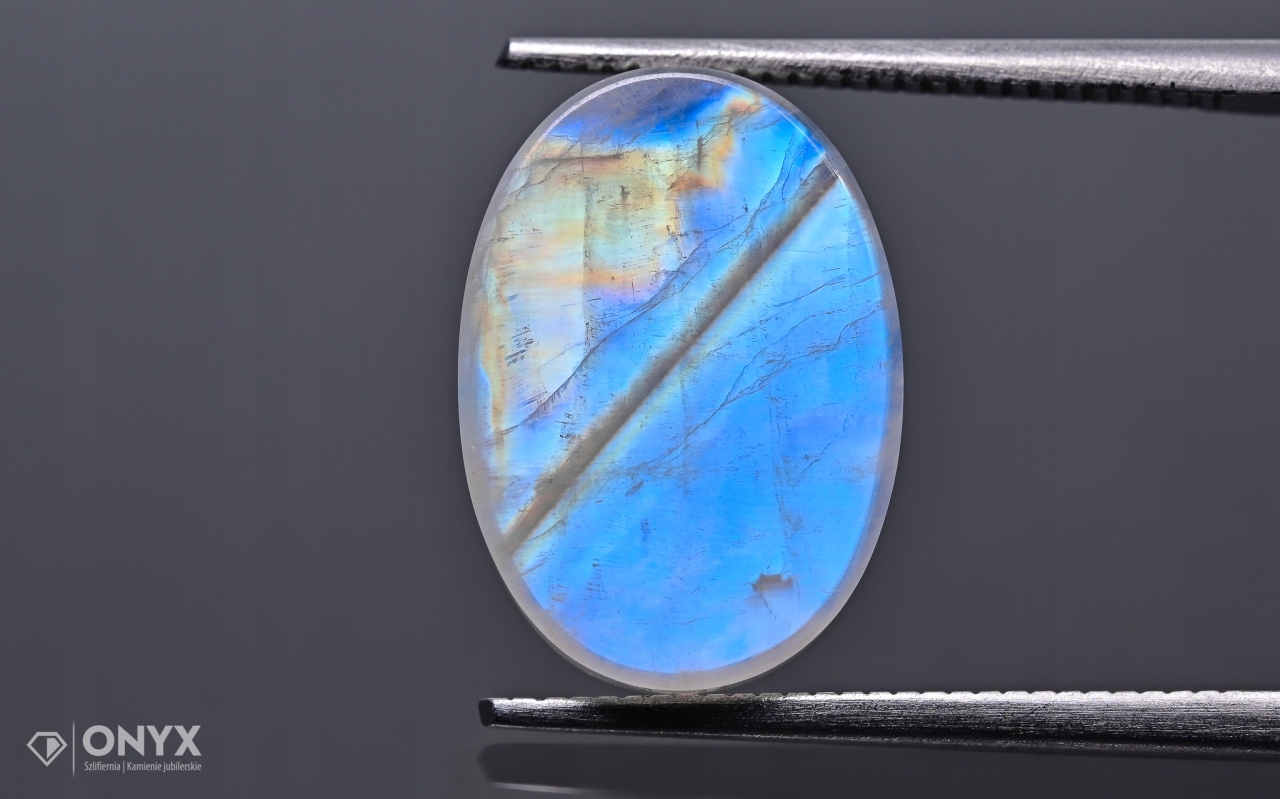 Měsíční kámen mělký ovál 14x10 mm