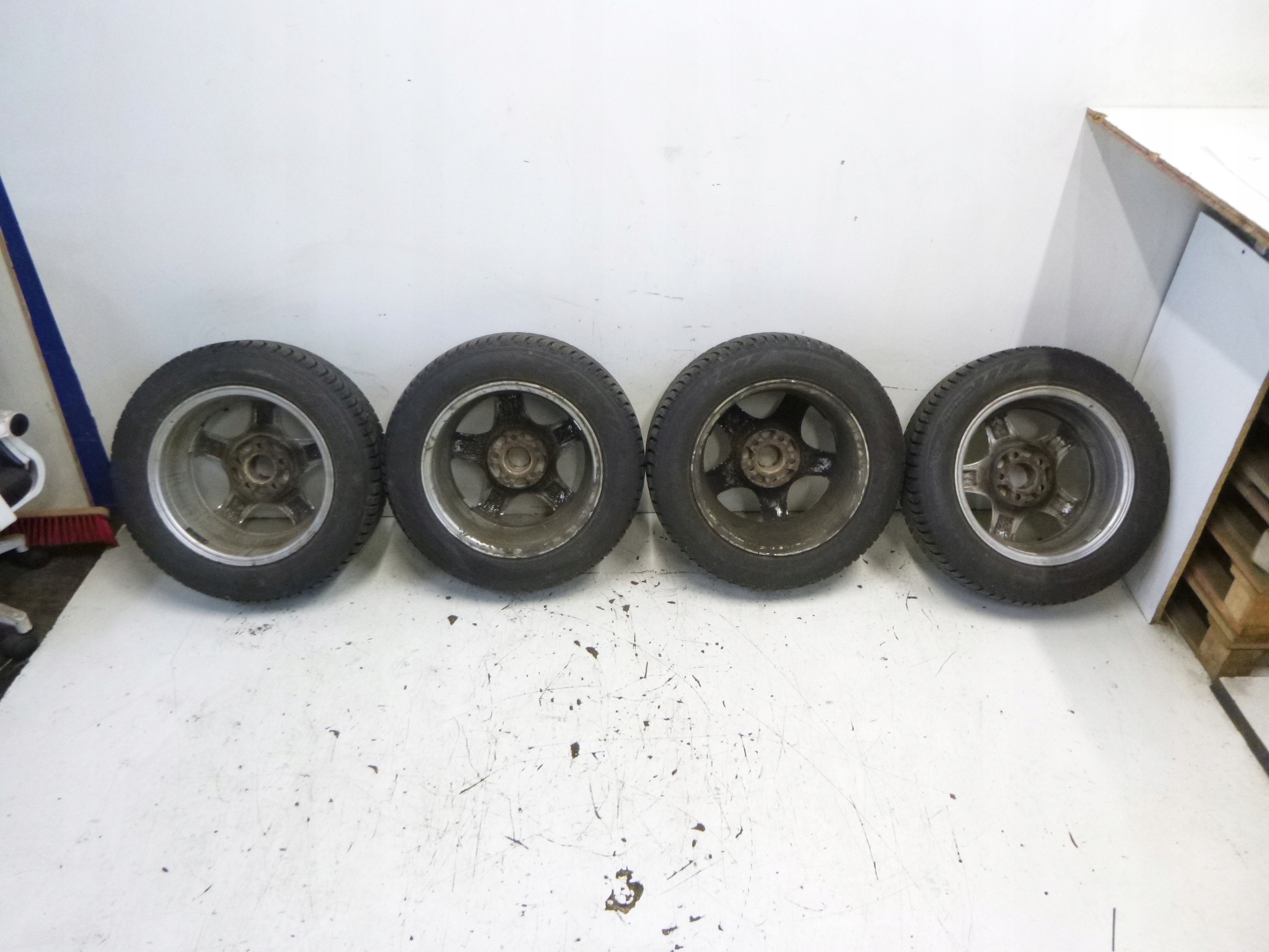 Felgi ALUMINIOWE + Opony Seat Ibiza III 185/60/14 5x100 GOLF FABIA Producent felg Enzo