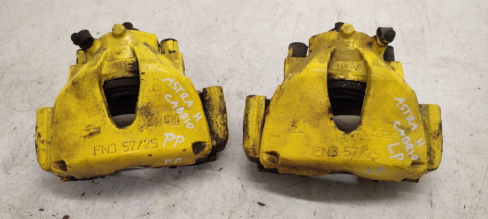 calipers komplet front rear part right left Opel Astra H Cabrio 1,8 16V