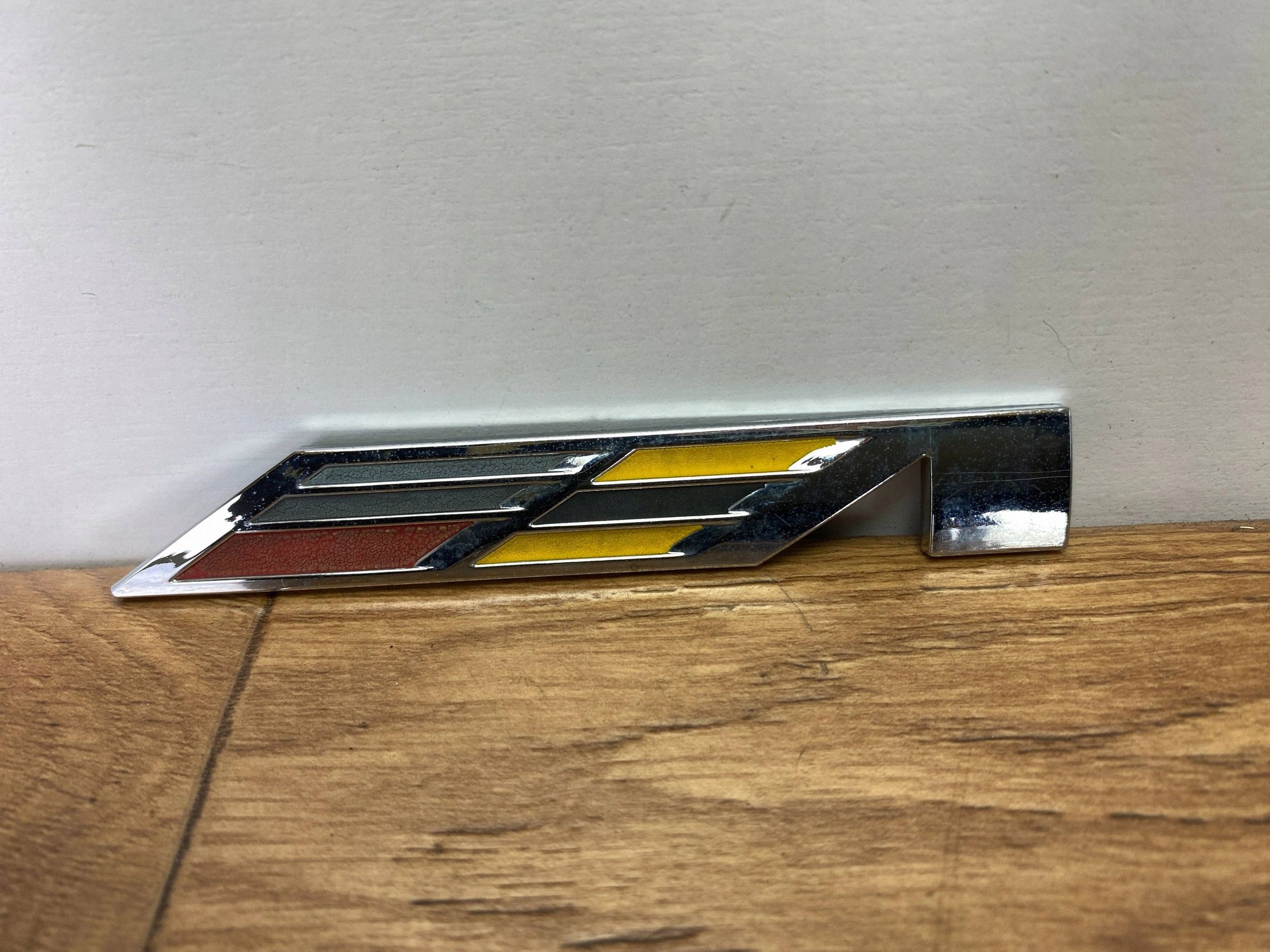 Logo emblemat per posteriore klape Cadillac Escalade IV 2015+