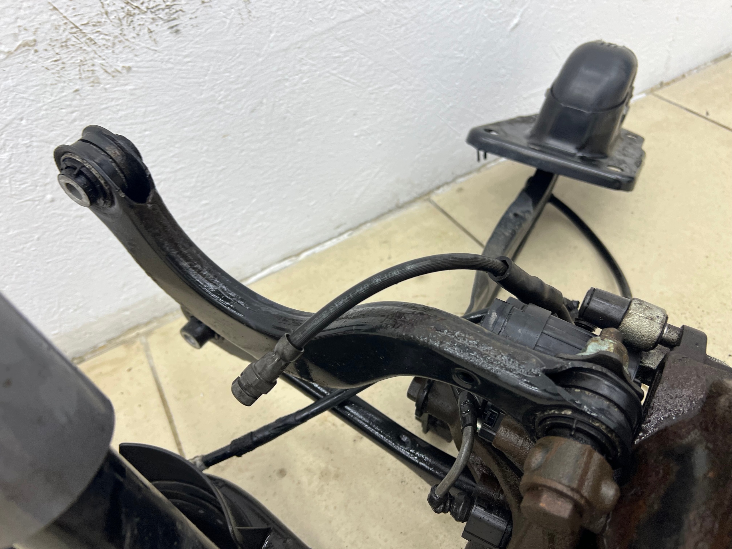 swing rear right complete AUDI A3 8V 2.0 TDI original 5Q0505226