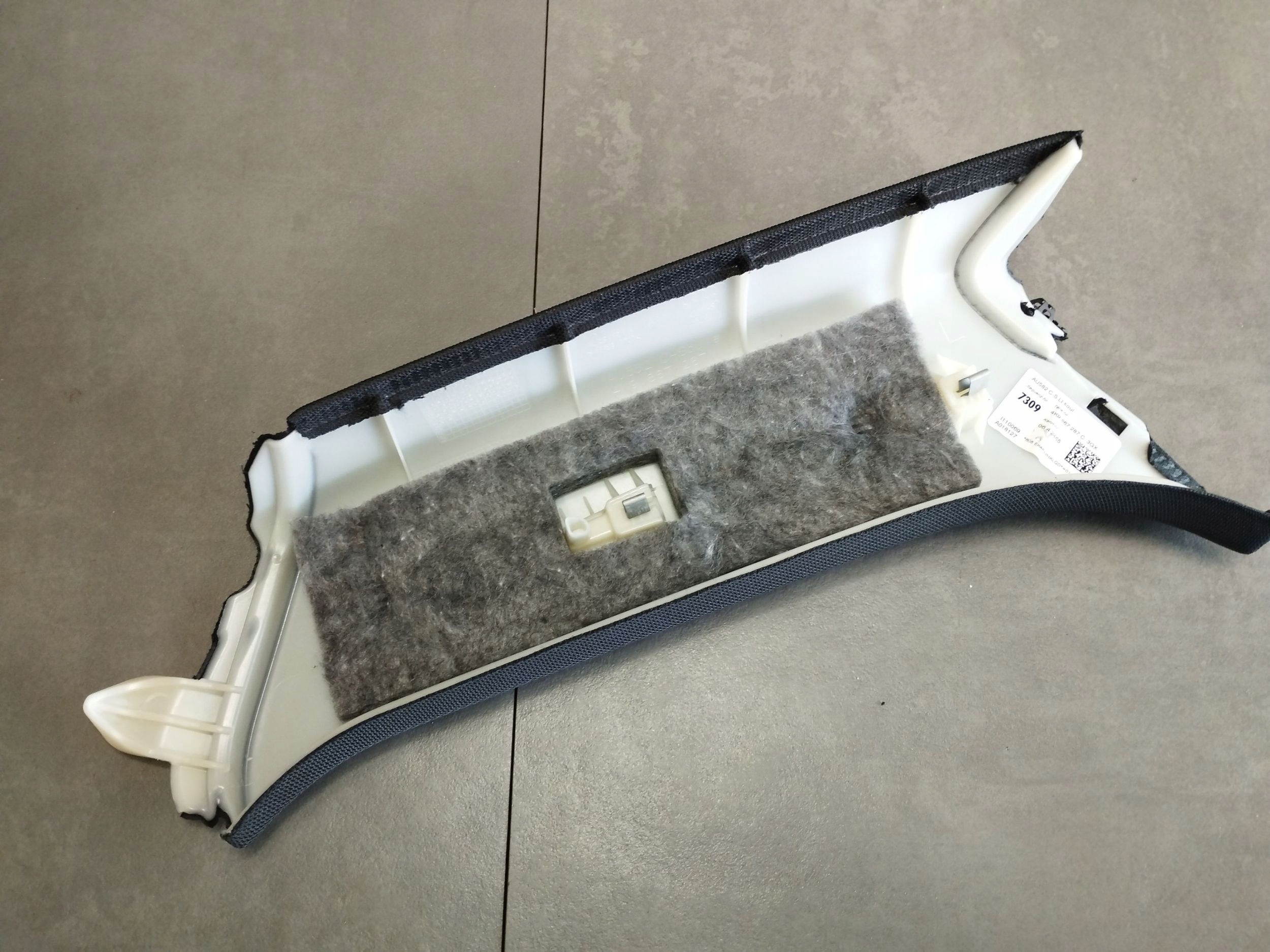 Audi A6 Allroad C8 Blende Abdeckung SLUPKA links heck 4K9867287C