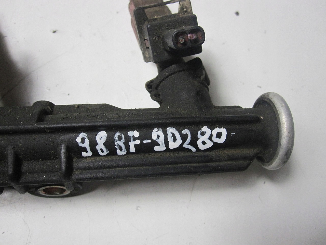 топливная рейка FORD KA 1.3