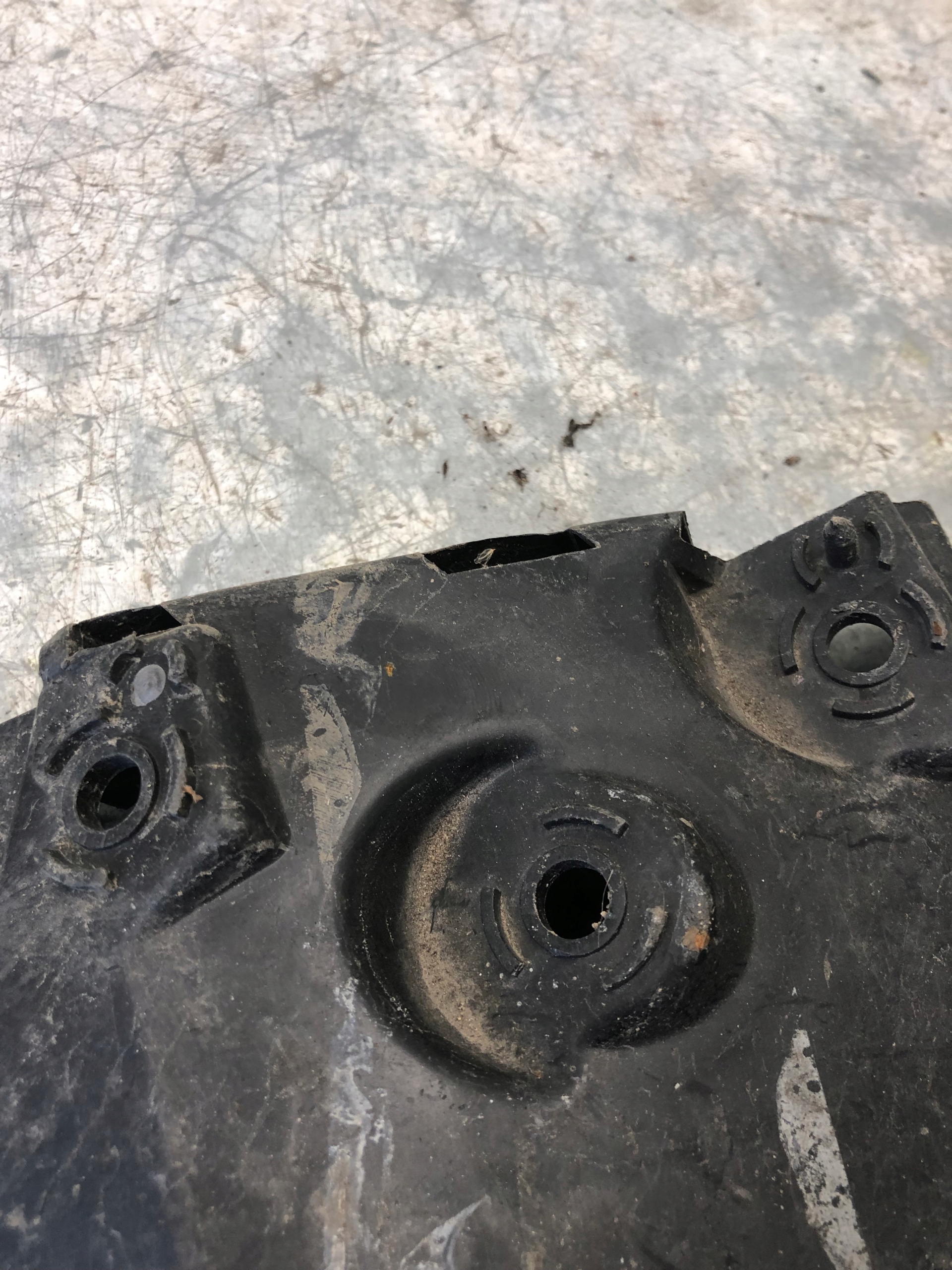 bumper bracket right front SEAT ALTEA 5P0807184A