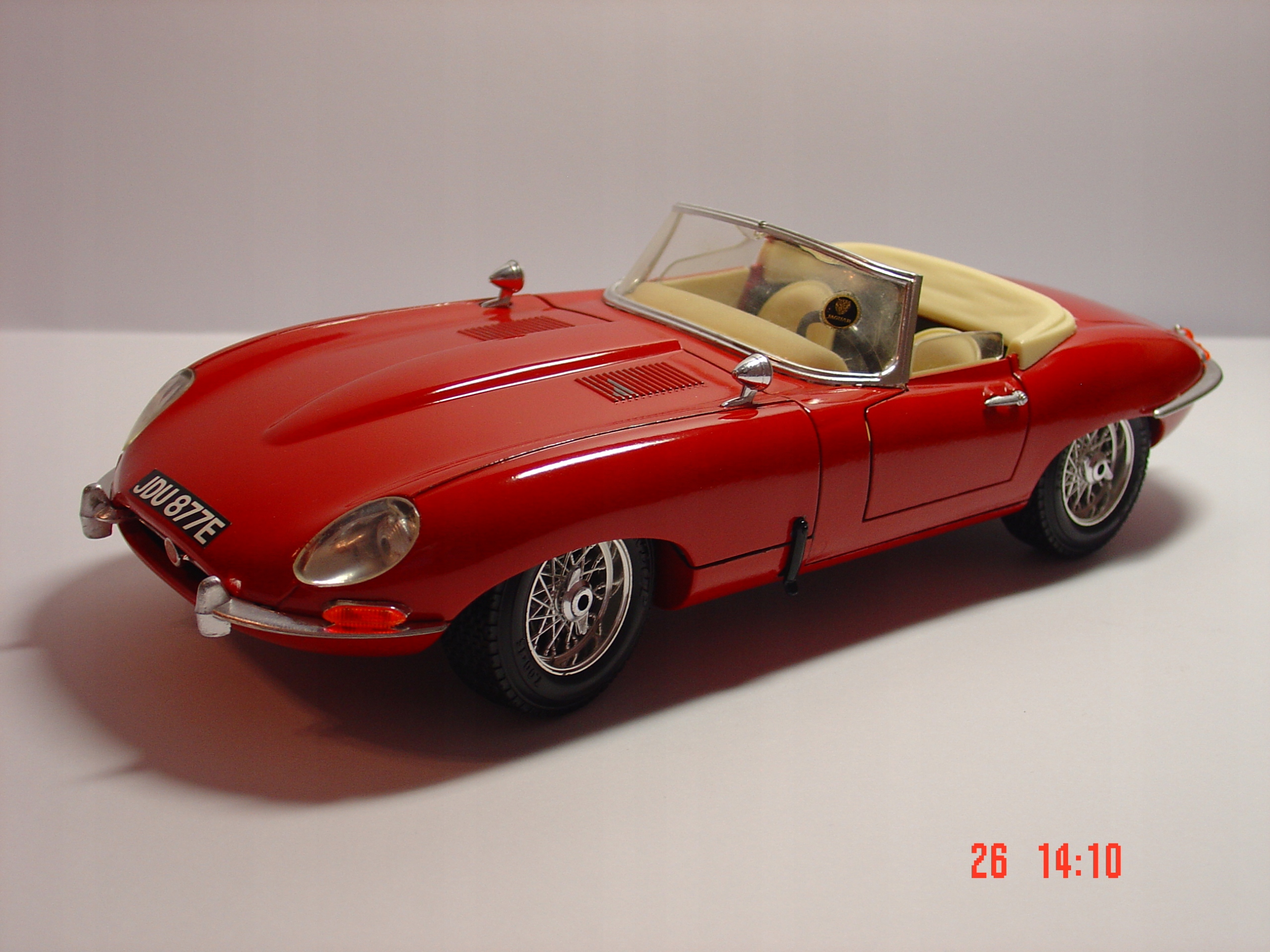 BBurago, Jaguar E Cabriolet 1961, model