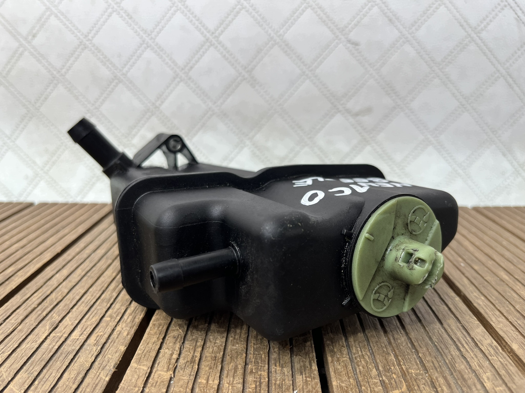 VW NEW BEETLE 97-10 Servoölbehälter 1C0422371B OE