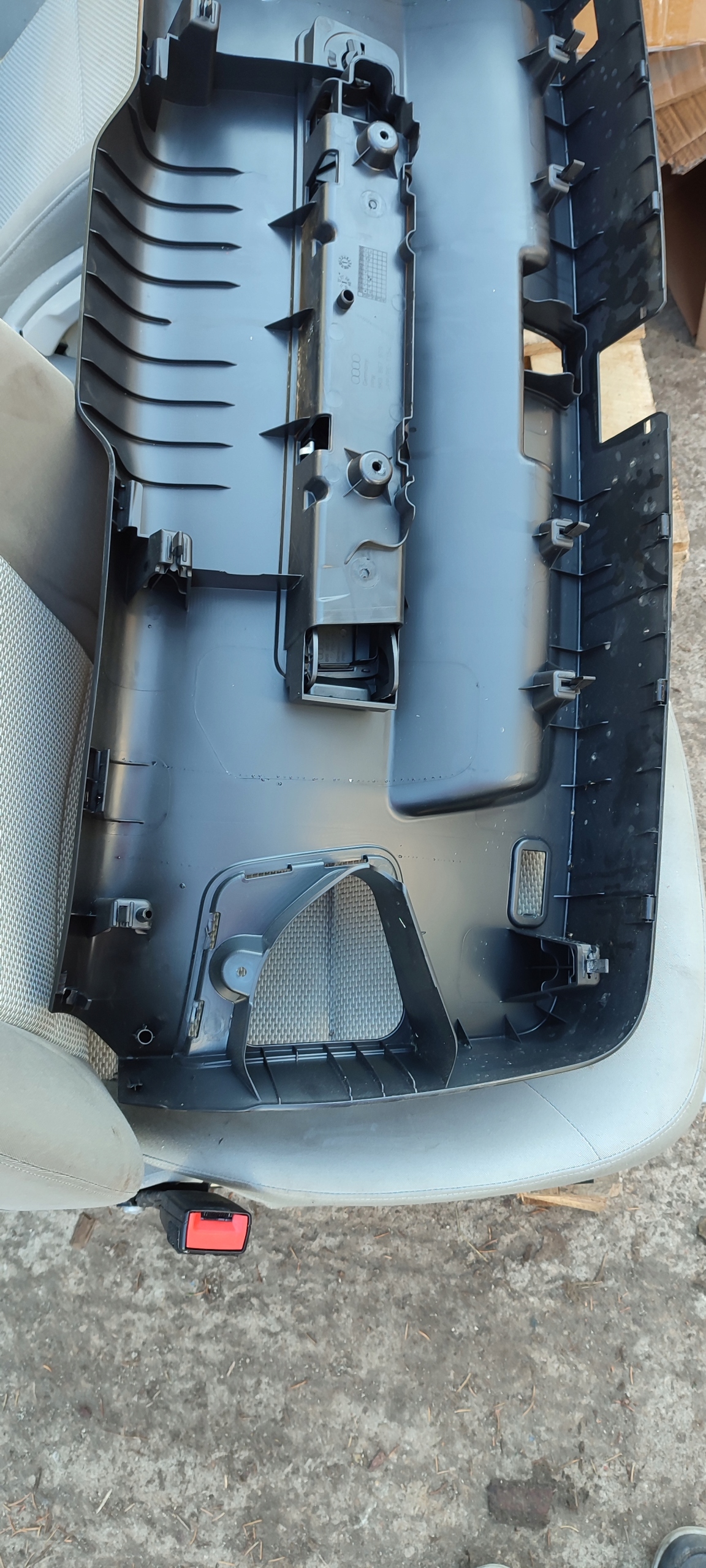 upholstery do electrical bonnet avant Audi A4 B8 8K9867979