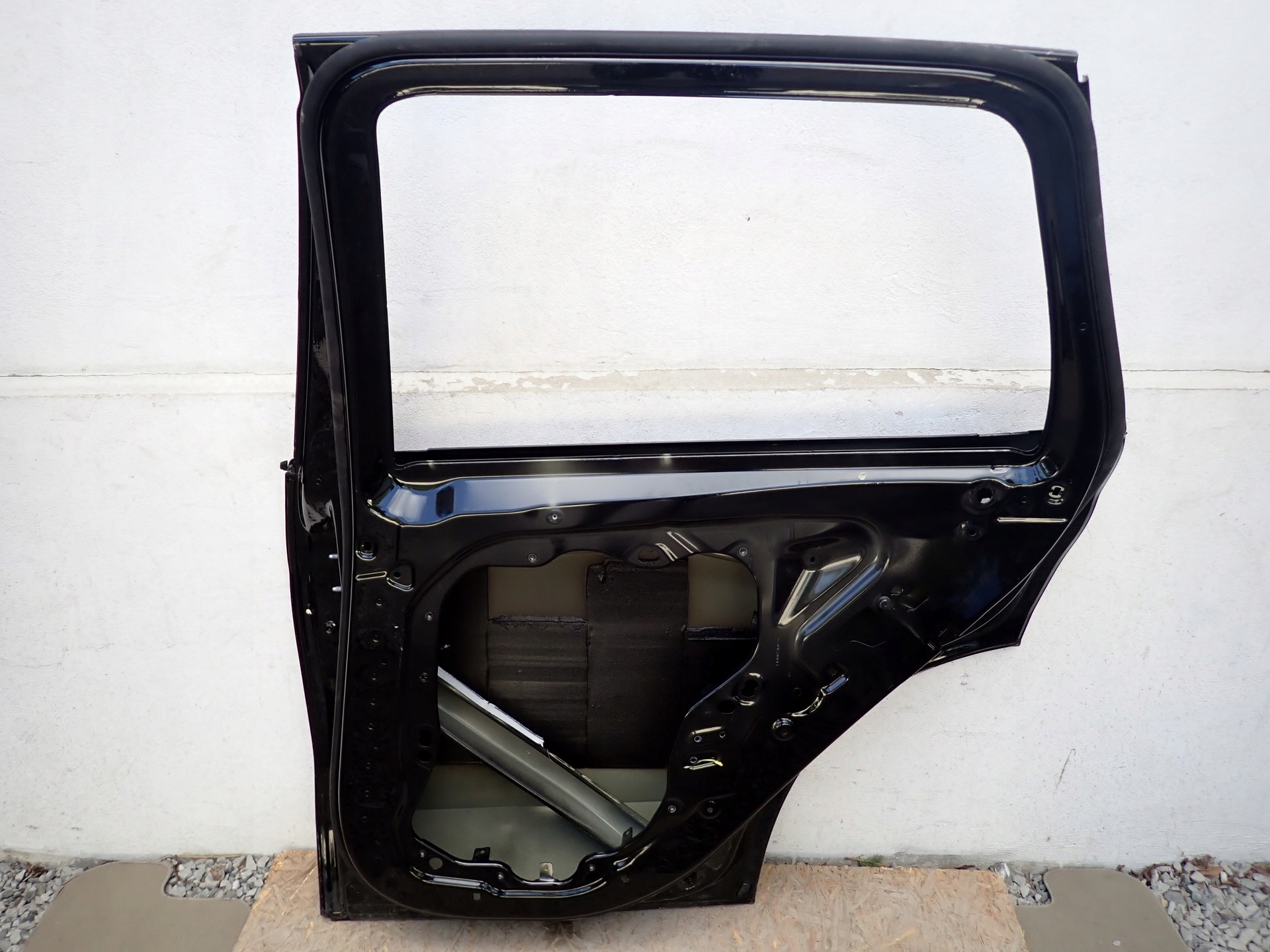 door right rear. right rear part BMW X5 G05 2018