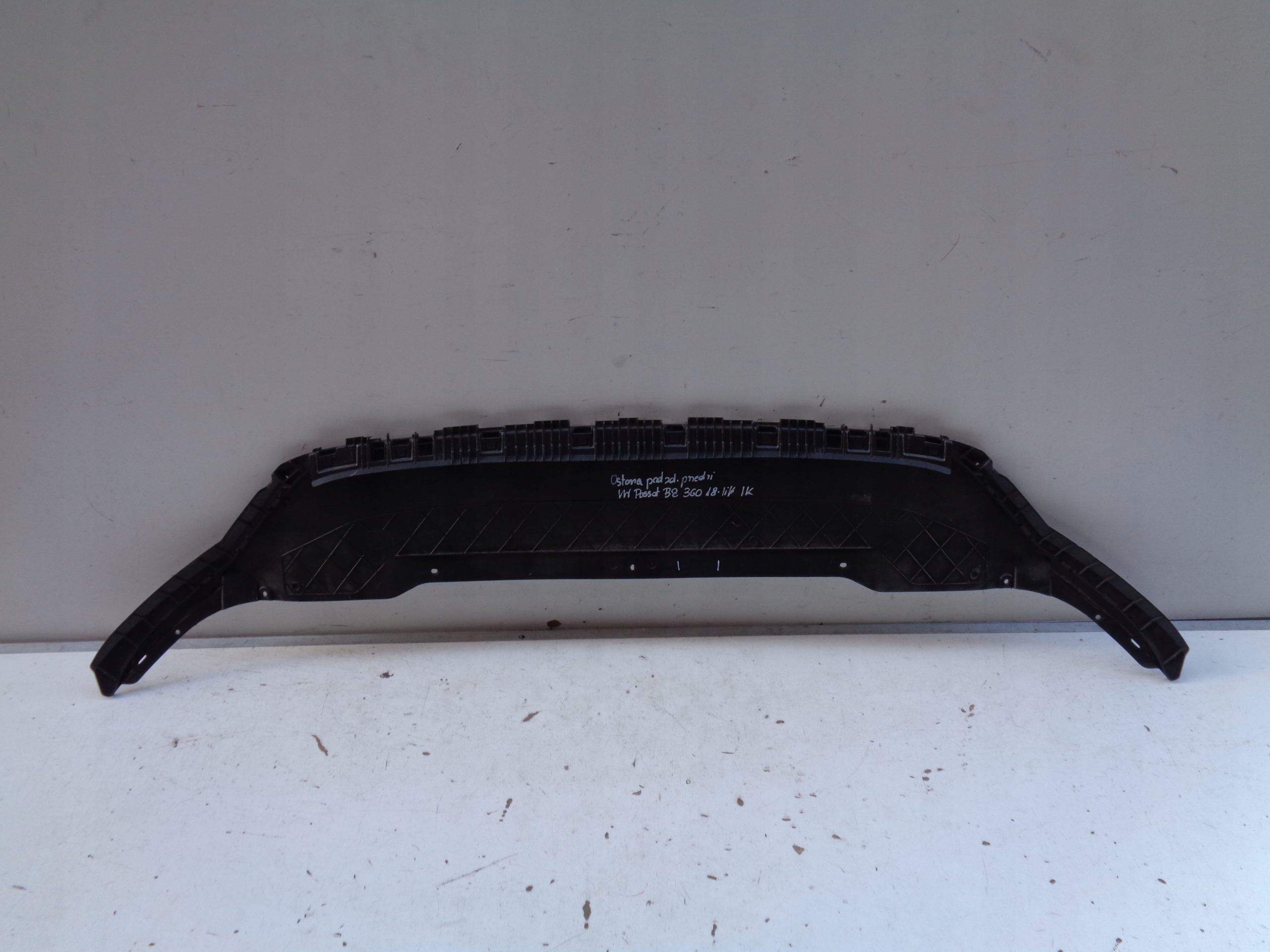 cover below front bumper VW PASSAT B8 3G 3G0 18- LIFT