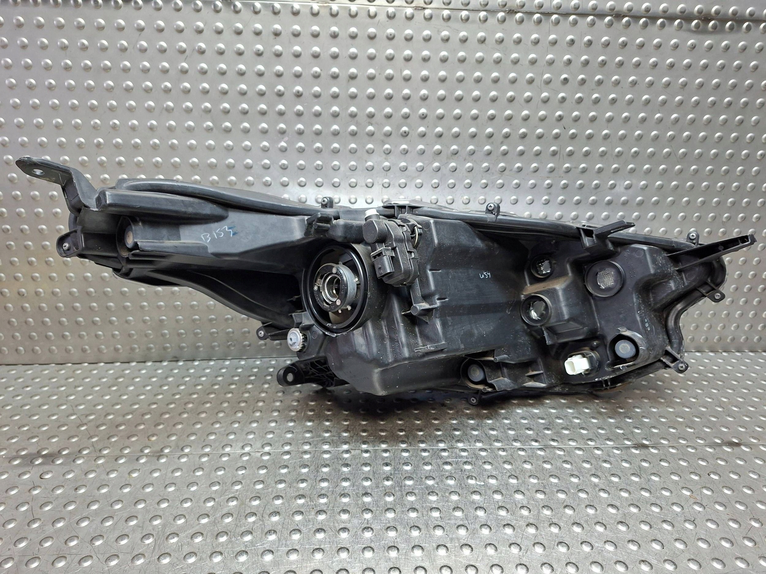light front left lens TOYOTA YARIS IV 20- EU K0-6