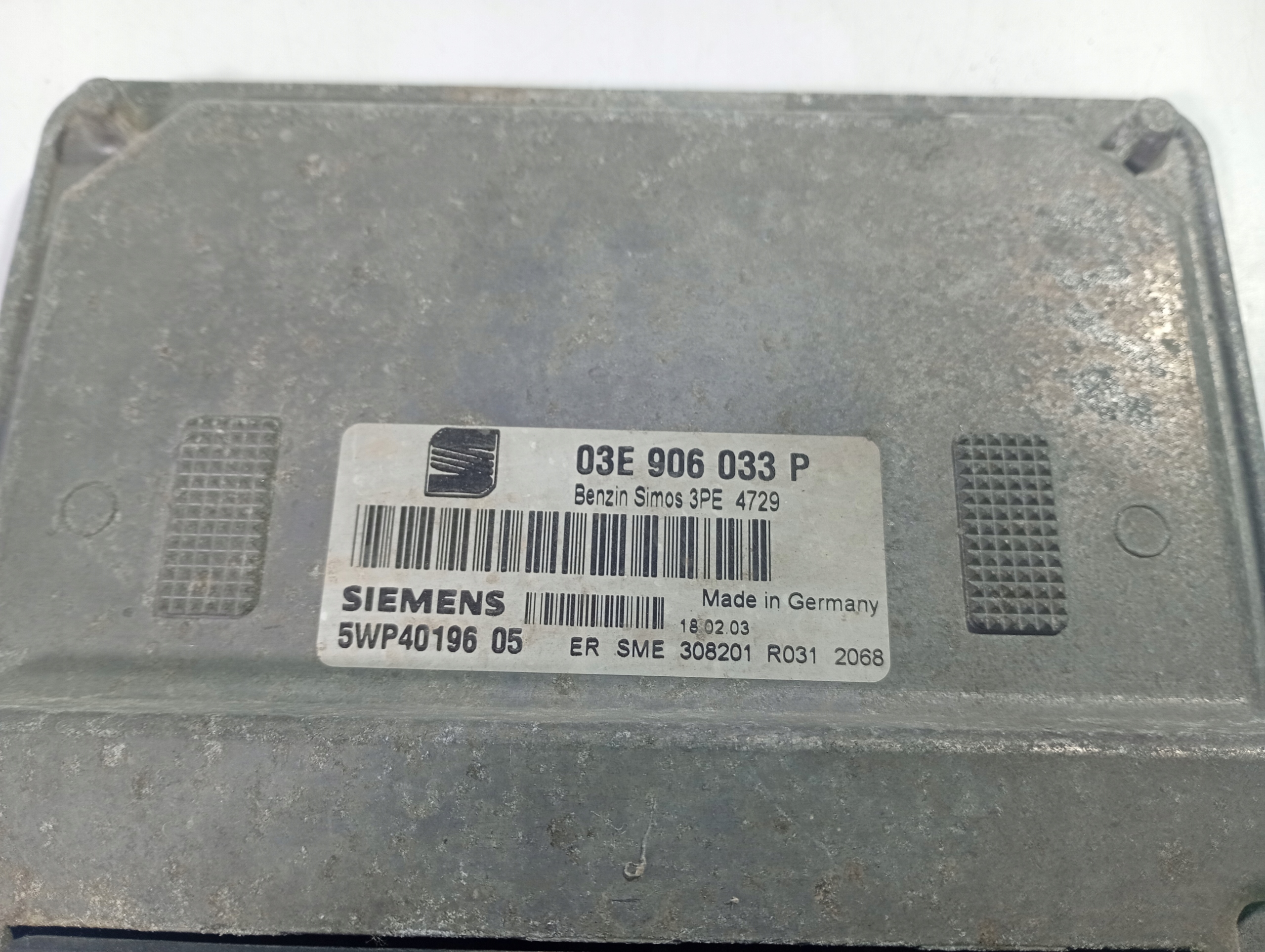 Seat Ibiza 3 III 02-08 computer control unit of the engine OE 03E906033P